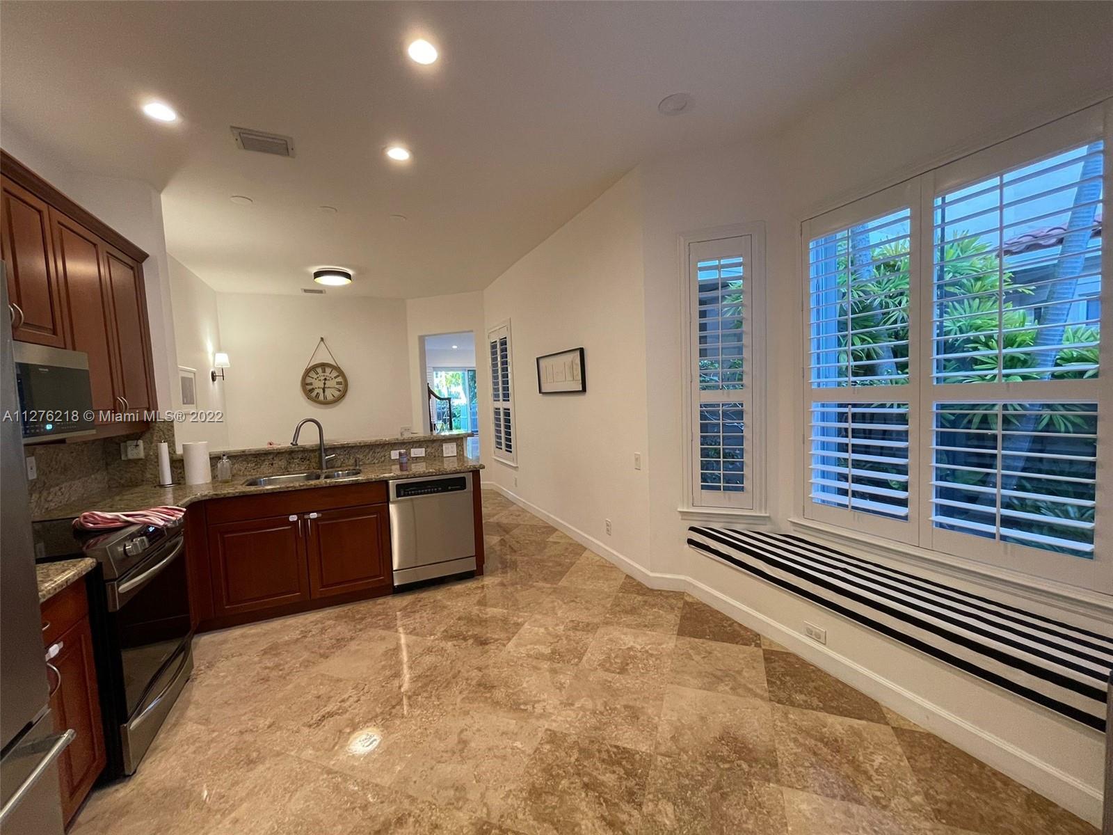 Photo of 965 Harbor View N #965 (965), Hollywood, Florida, 33019 -