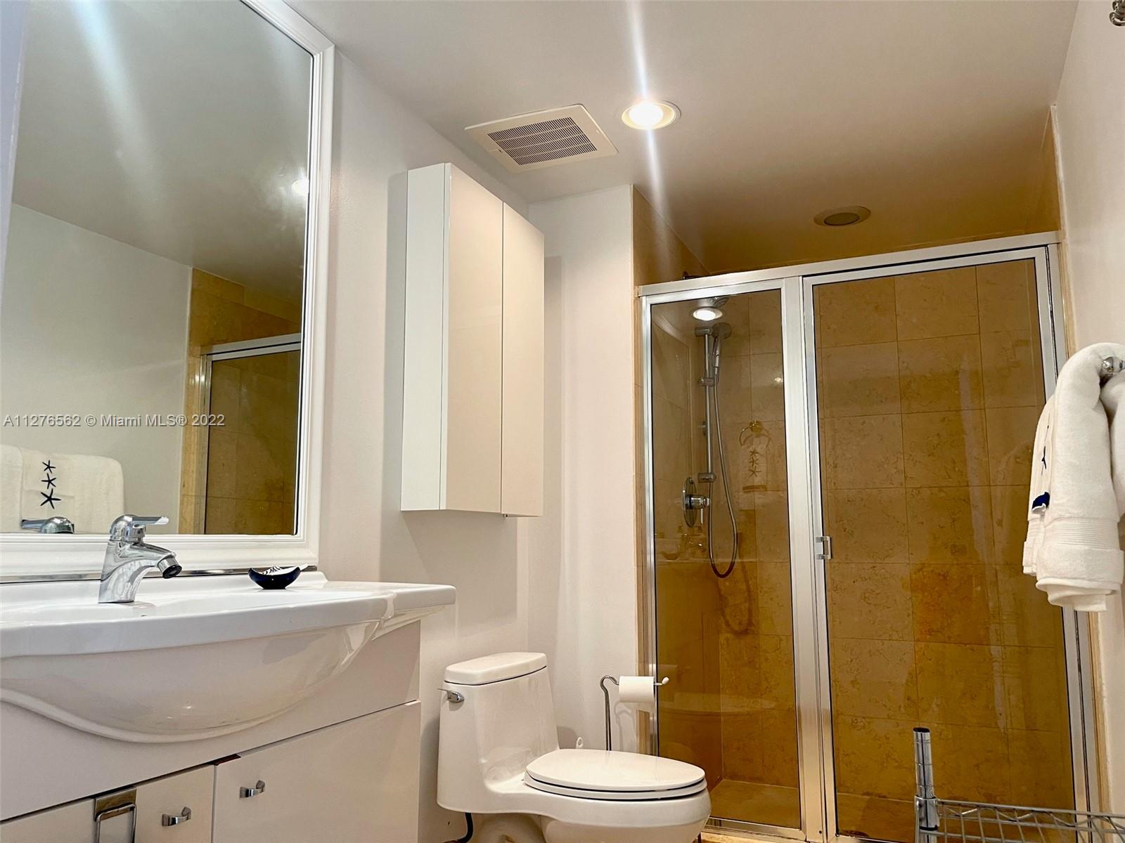 Ver detalles 3805 1 / 1 811 sq. ft. $ 2022-09-21 0 foto