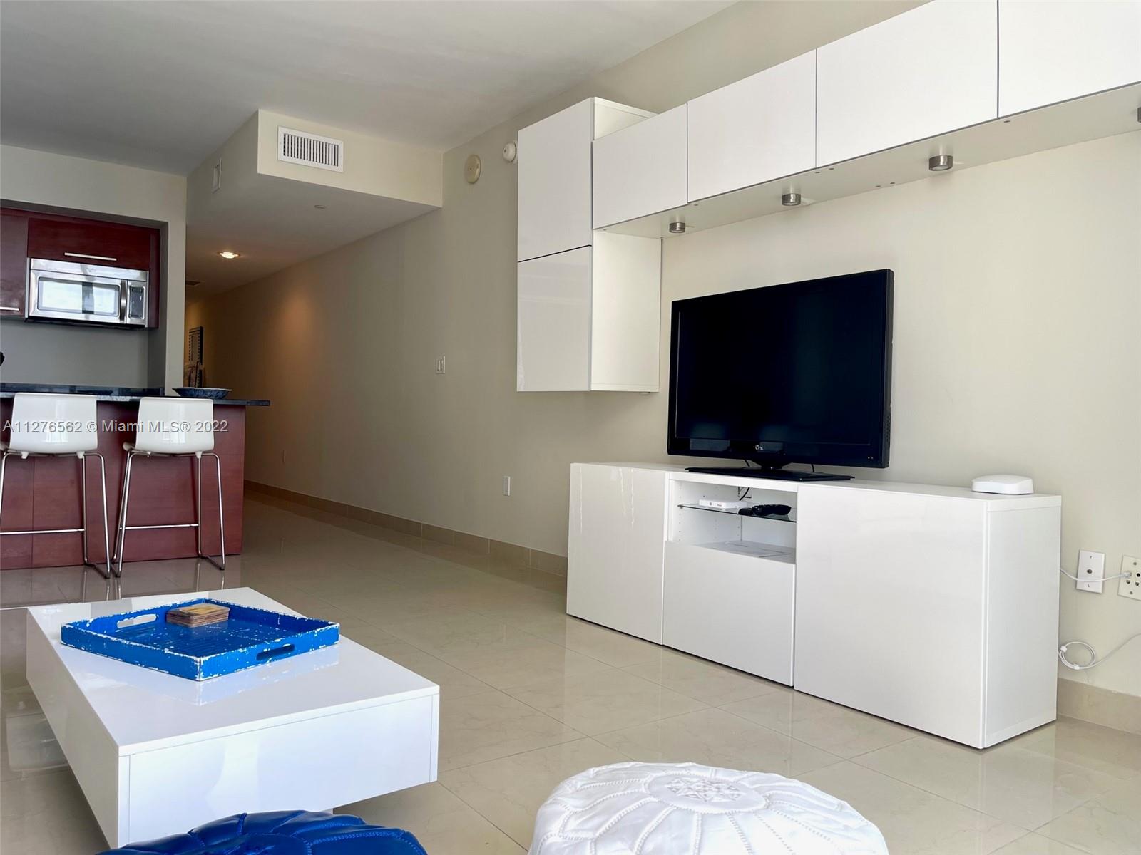 Ver detalles 3805 1 / 1 811 sq. ft. $ 2022-09-21 0 foto