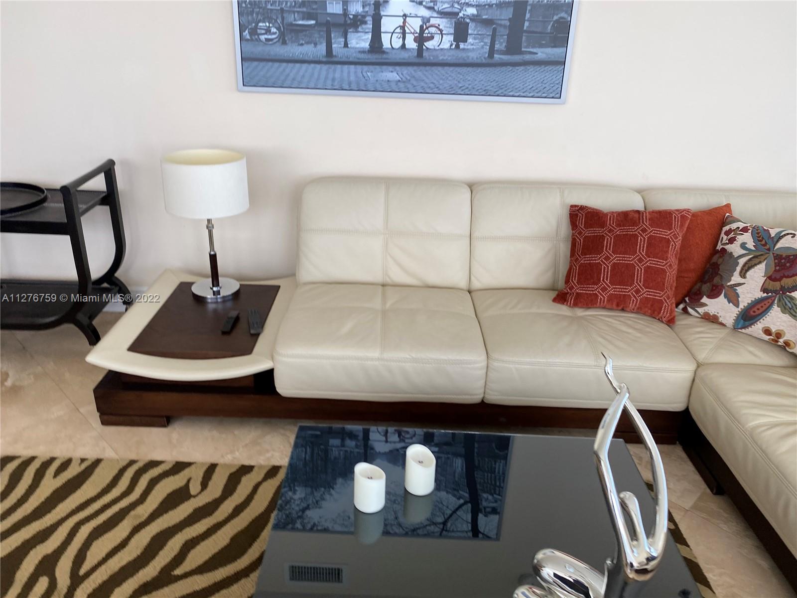 See details 4806 2 / 4 1458 sq. ft. $ 2022-09-22 0 Photo