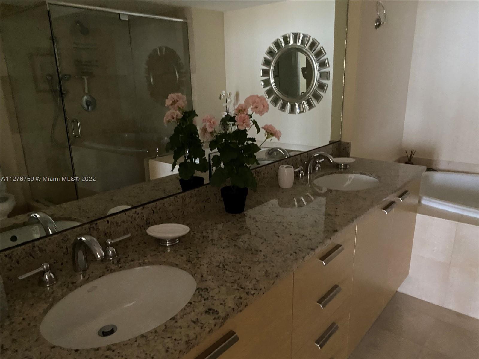 See details 4806 2 / 4 1458 sq. ft. $ 2022-09-22 0 Photo