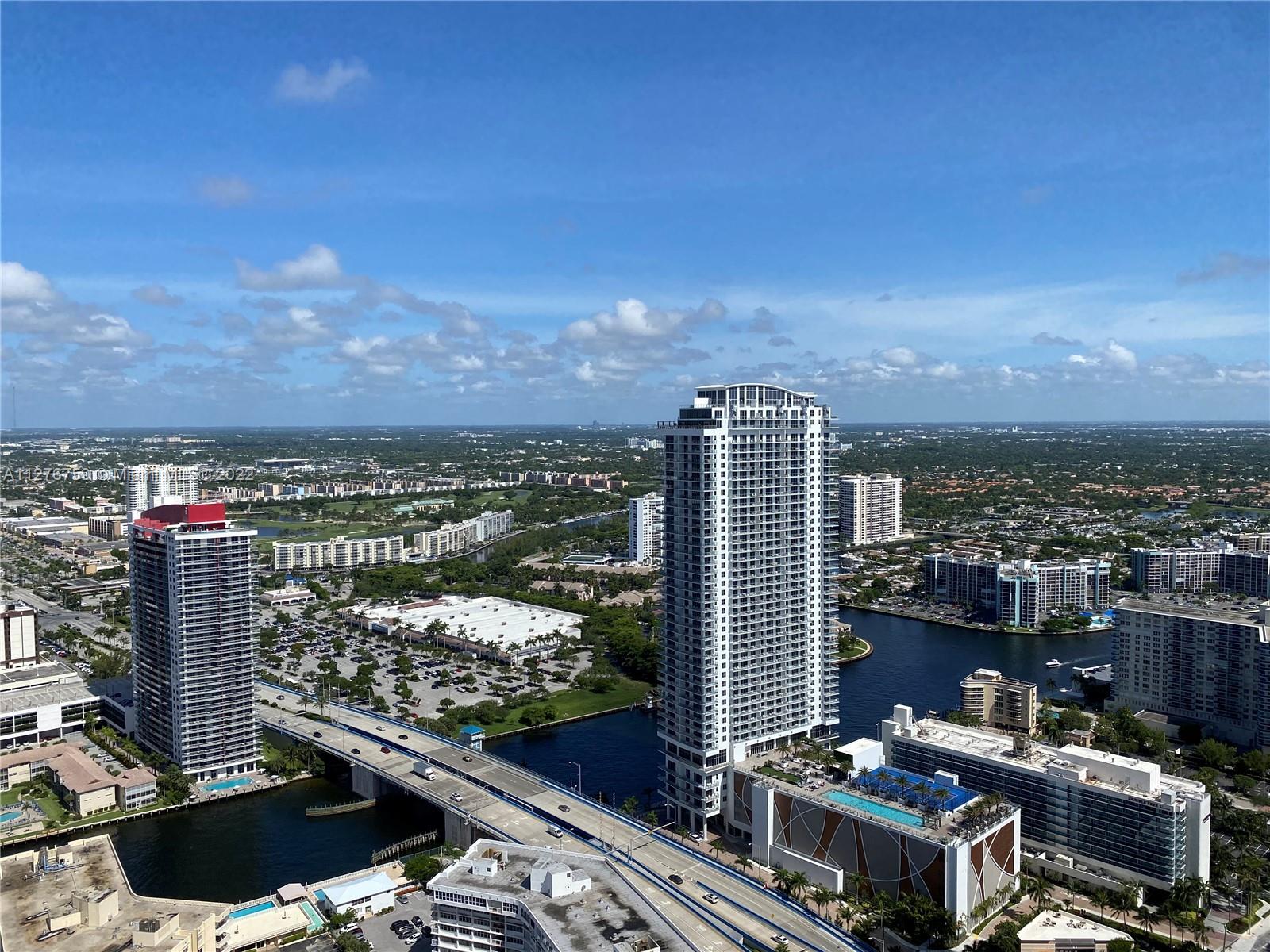 See details 4806 2 / 4 1458 sq. ft. $ 2022-09-22 0 Photo