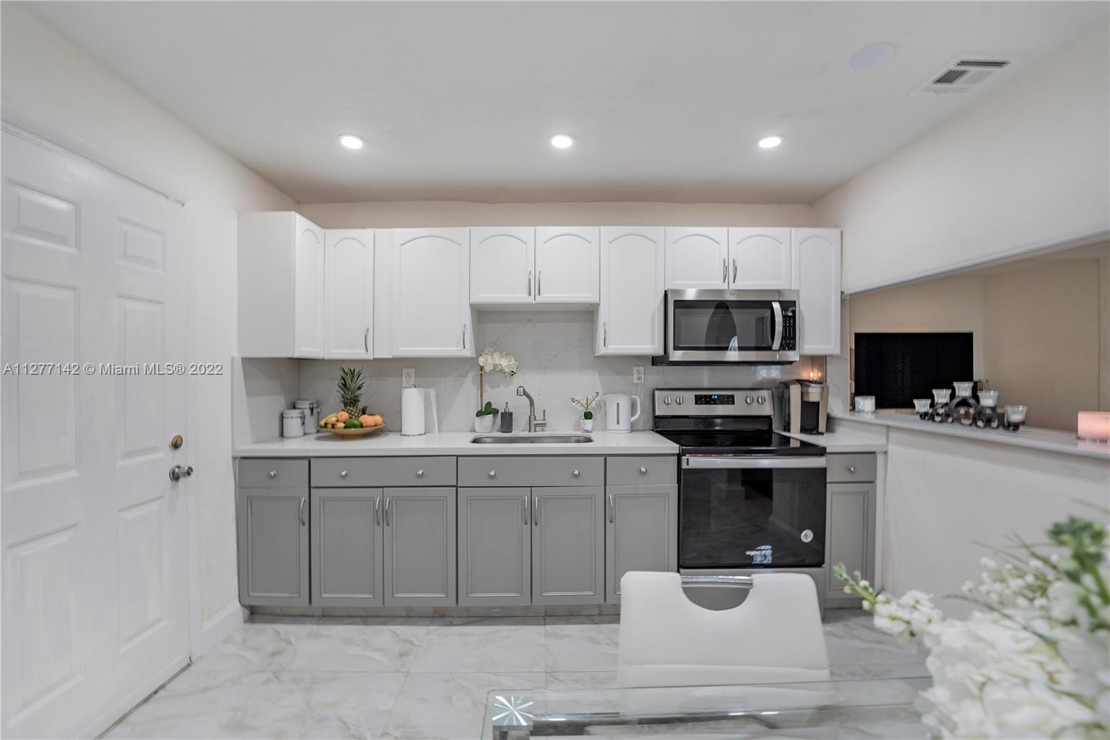 See details / 1529 sq. ft. $ 2022-09-22 0 Photo