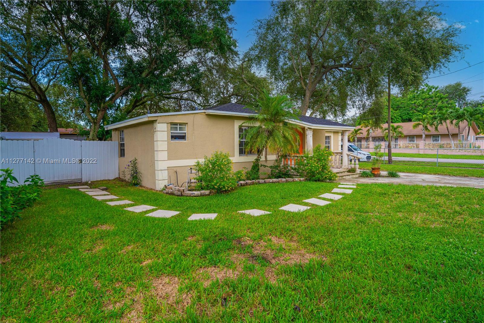 See details / 1529 sq. ft. $ 2022-09-22 0 Photo