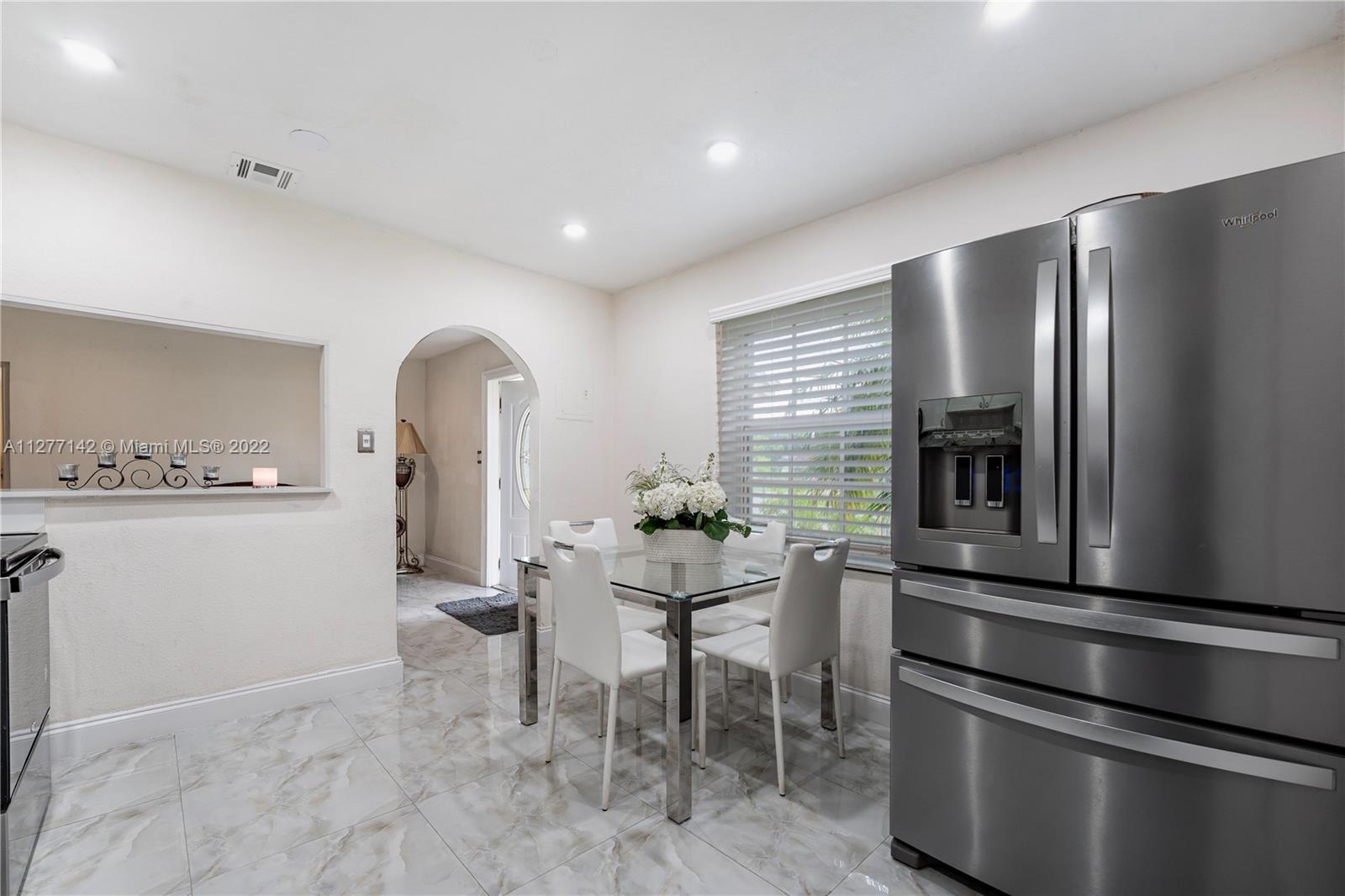 See details / 1529 sq. ft. $ 2022-09-22 0 Photo