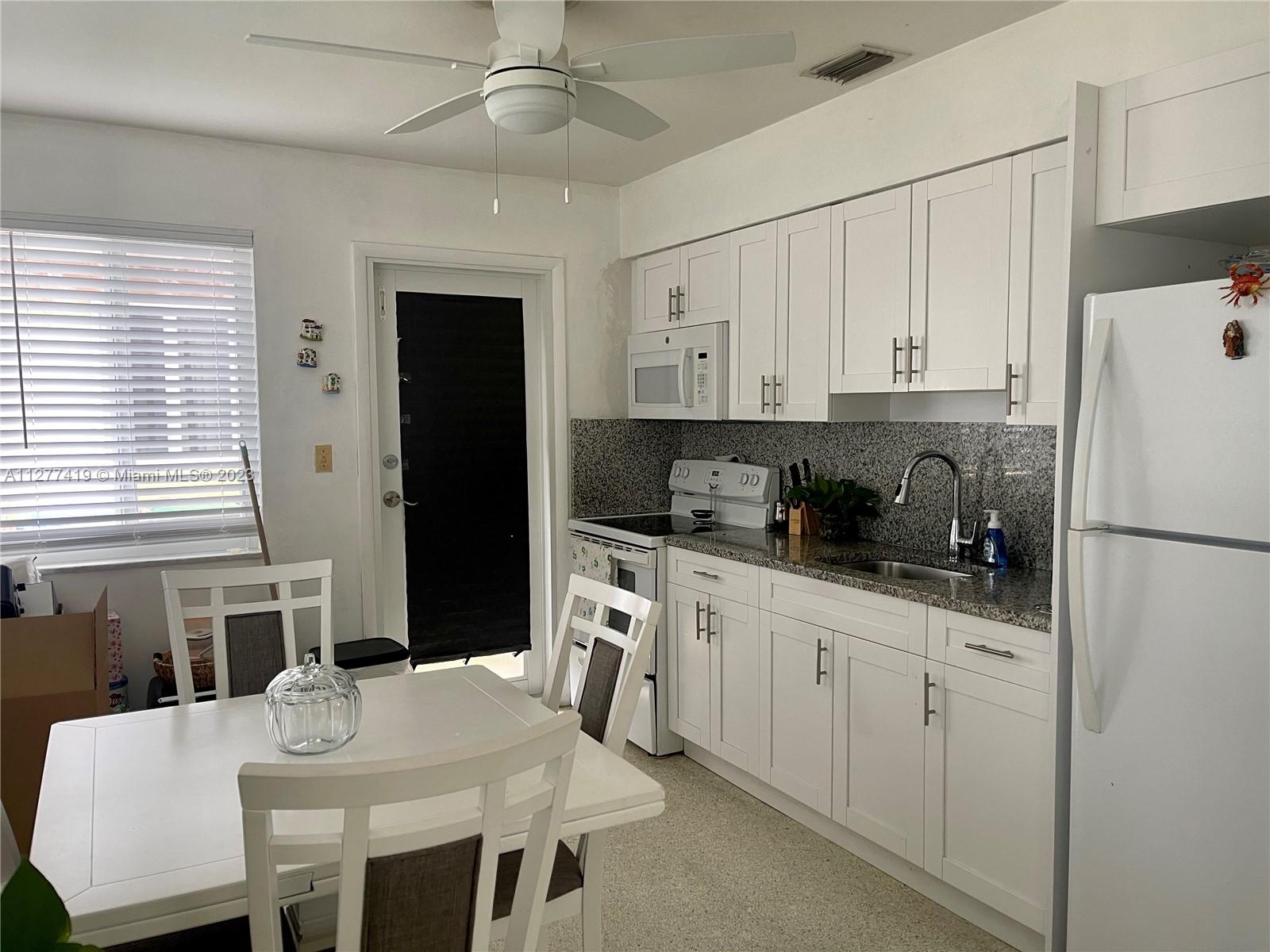 See details / 1875 sq. ft. $ 2022-11-04 0 Photo