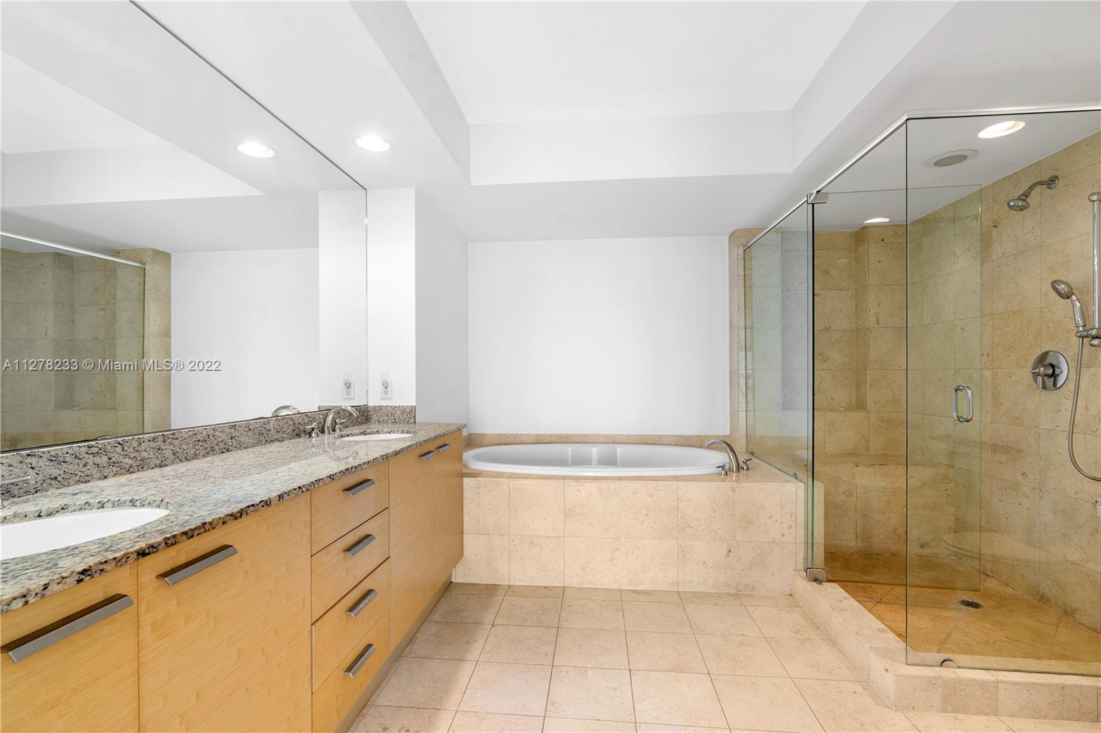 See details 2804 3 / 4 2078 sq. ft. $ 2022-10-24 0 Photo