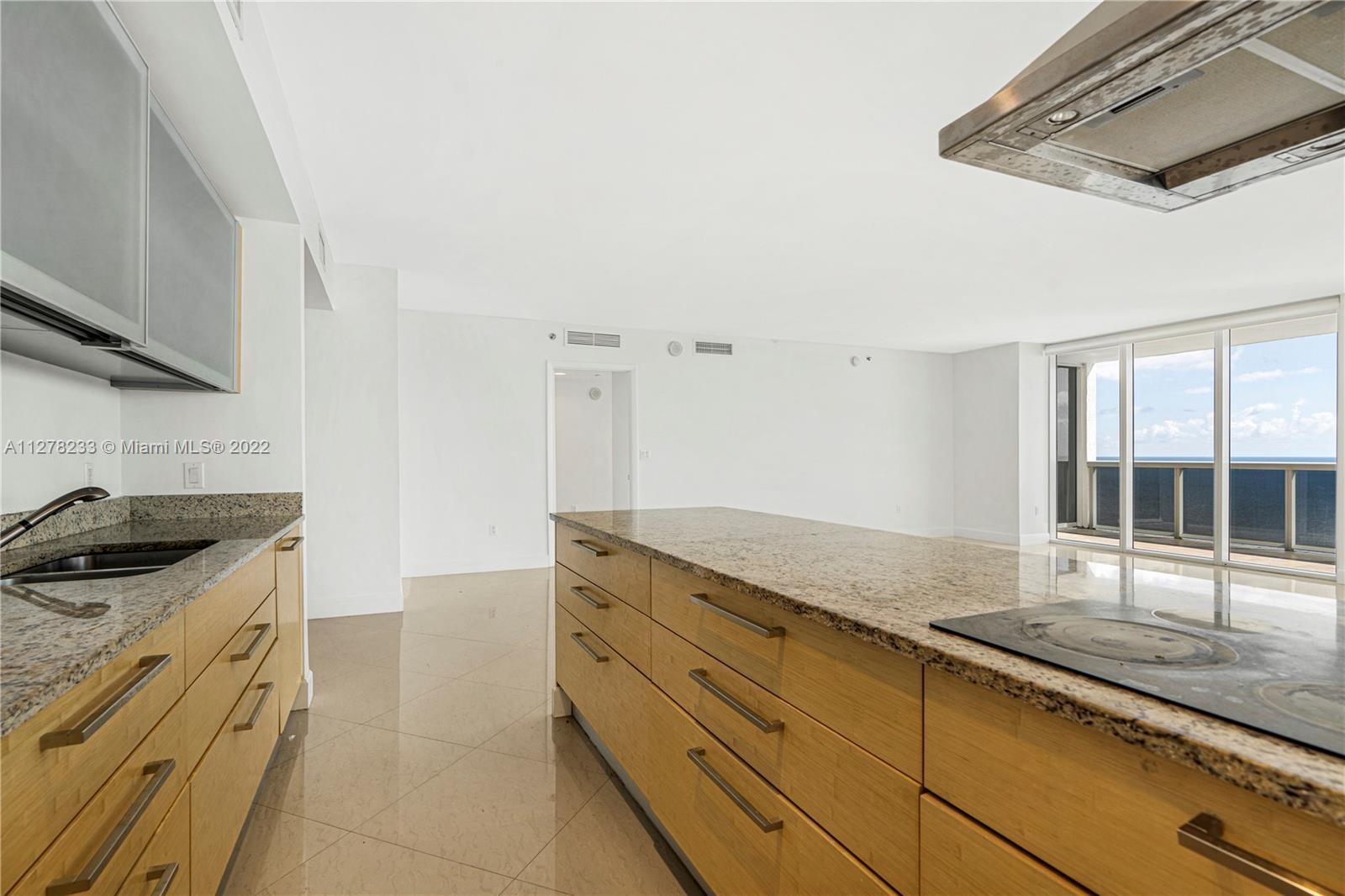See details 2804 3 / 4 2078 sq. ft. $ 2022-10-24 0 Photo