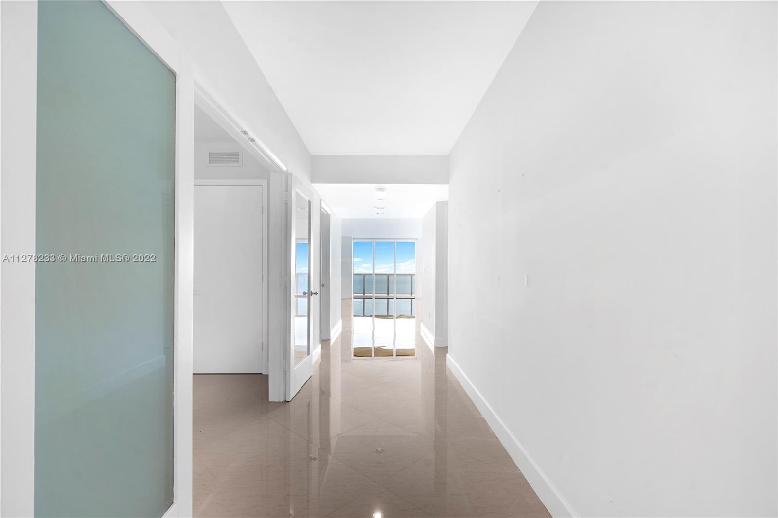 See details 2804 3 / 4 2078 sq. ft. $ 2022-10-24 0 Photo