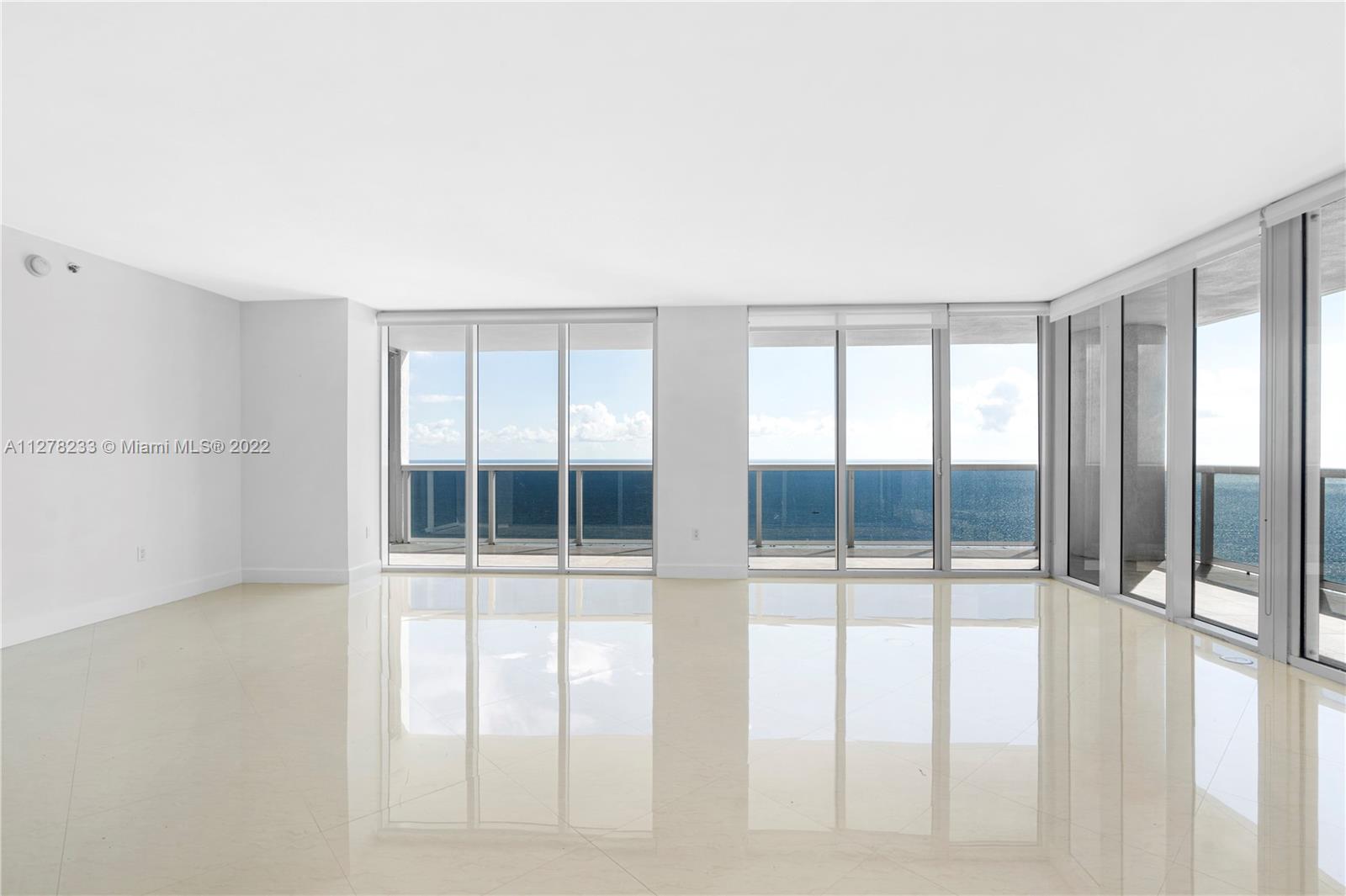 See details 2804 3 / 4 2078 sq. ft. $ 2022-10-24 0 Photo