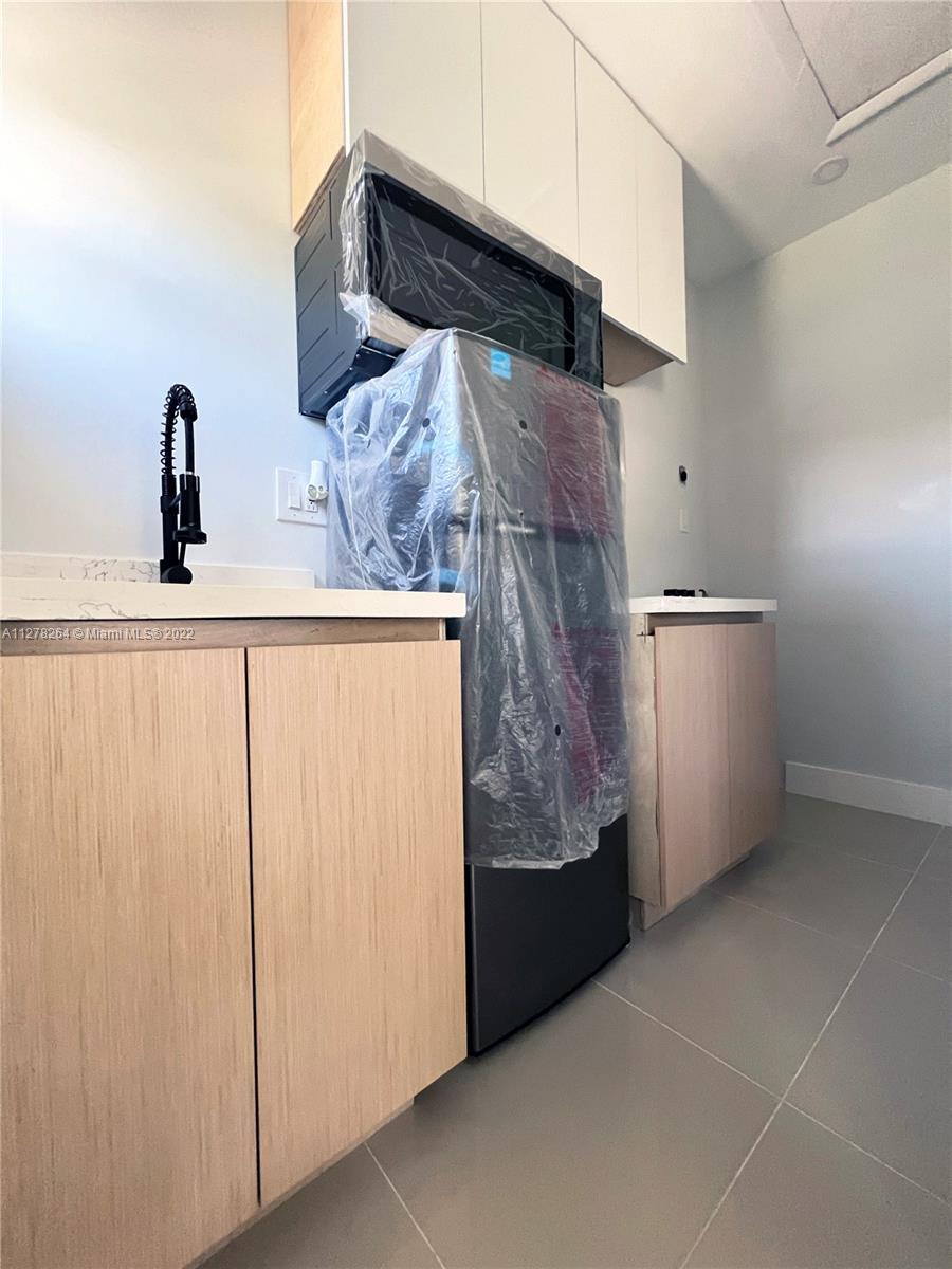 See details / 2290 sq. ft. $ 2022-11-23 0 Photo
