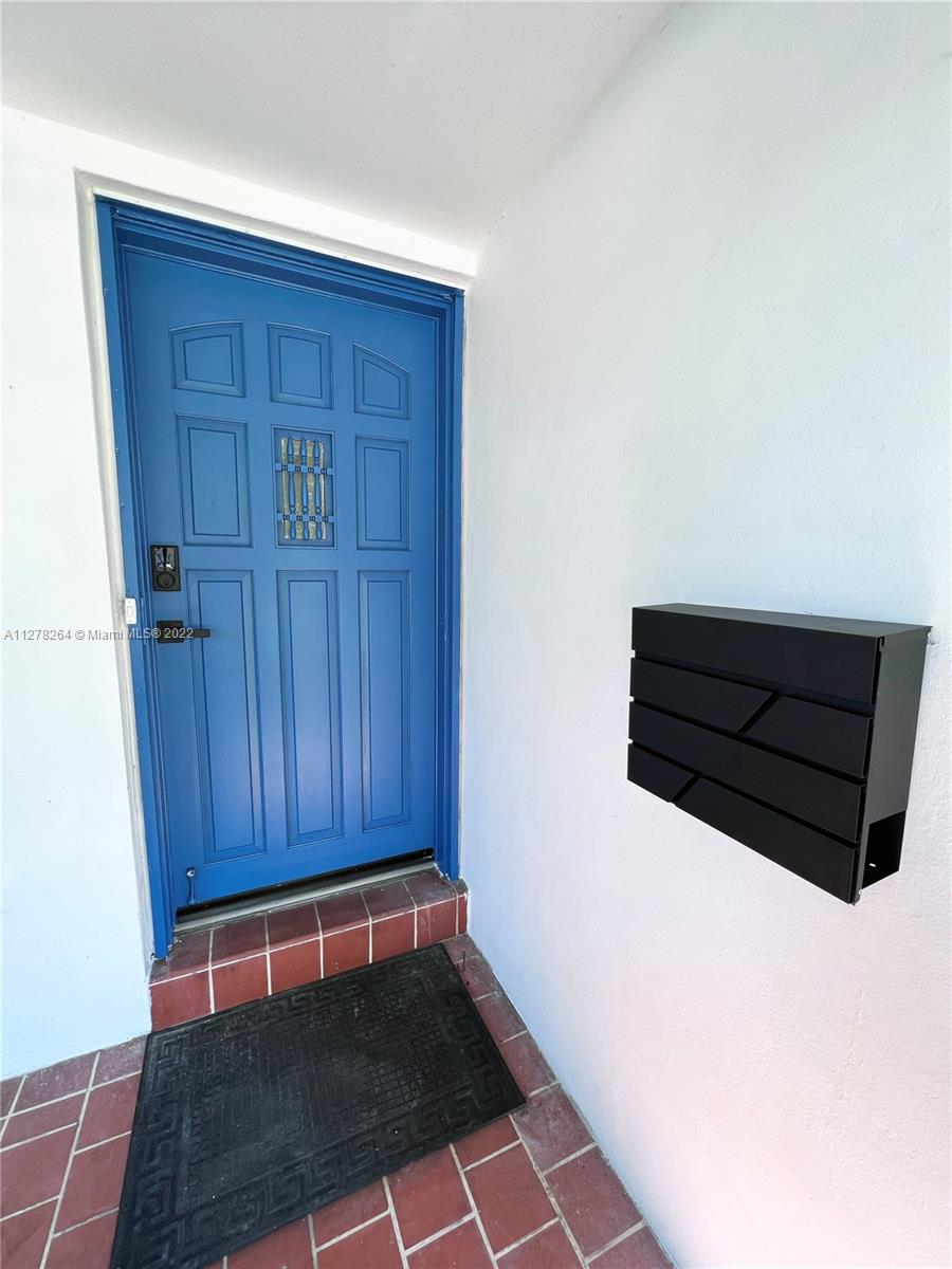 See details / 2290 sq. ft. $ 2022-11-23 0 Photo