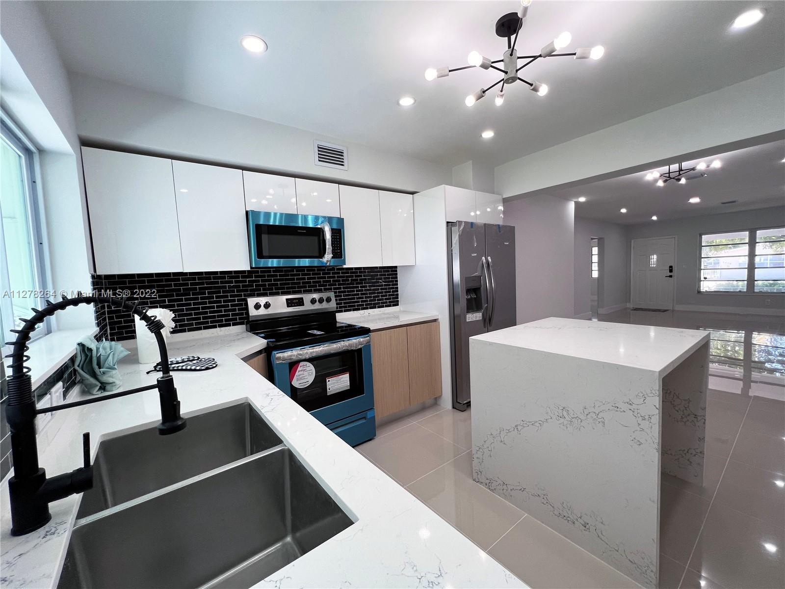 See details / 2290 sq. ft. $ 2022-11-23 0 Photo