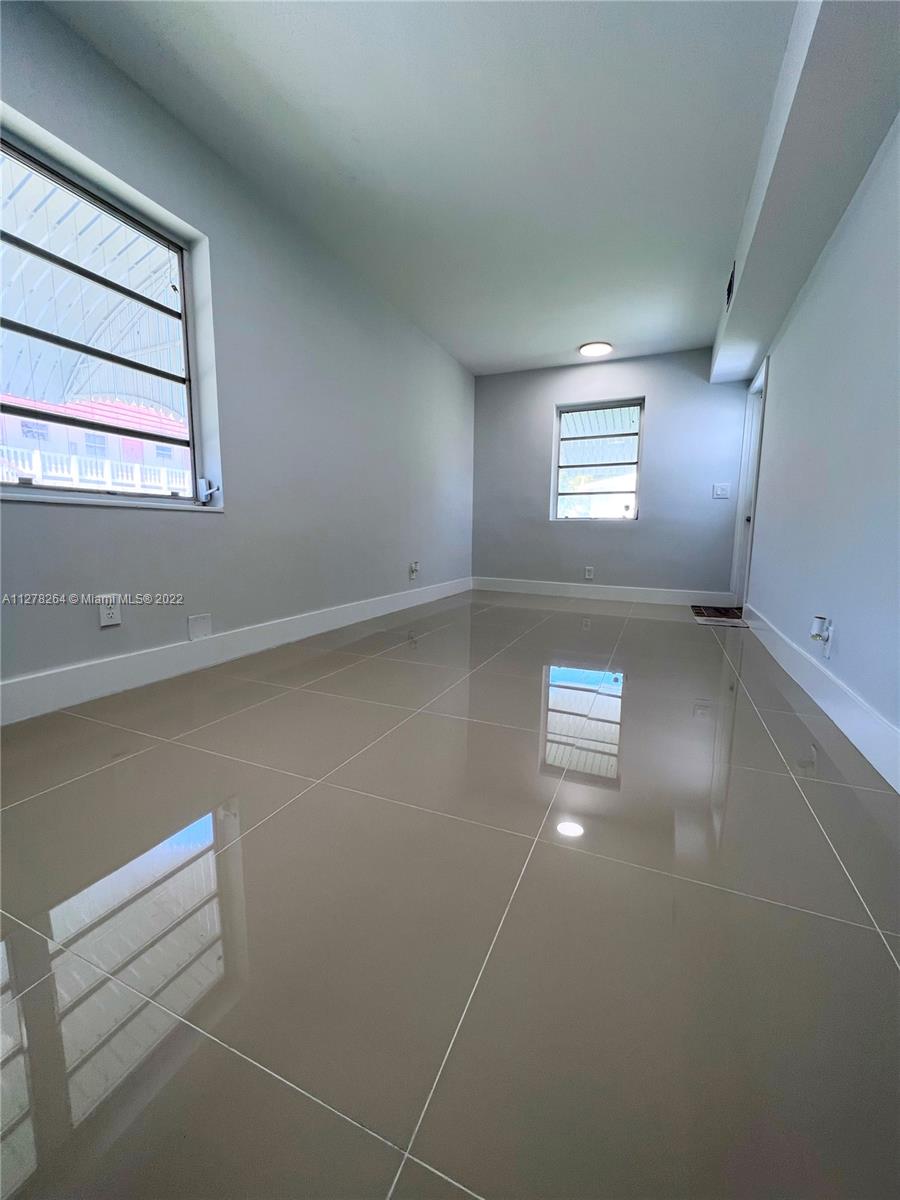 See details / 2290 sq. ft. $ 2022-11-23 0 Photo