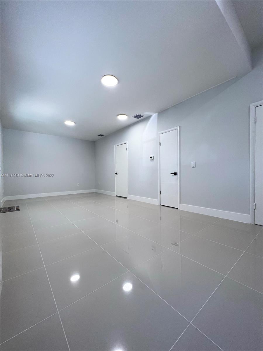 See details / 2290 sq. ft. $ 2022-11-23 0 Photo
