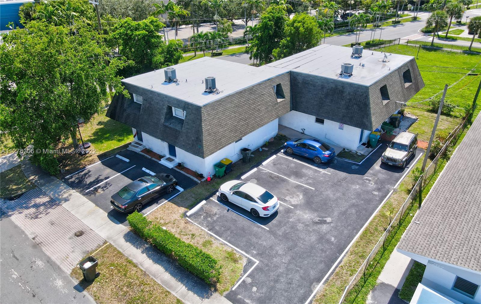 See details / 4341 sq. ft. $ 2022-09-26 0 Photo