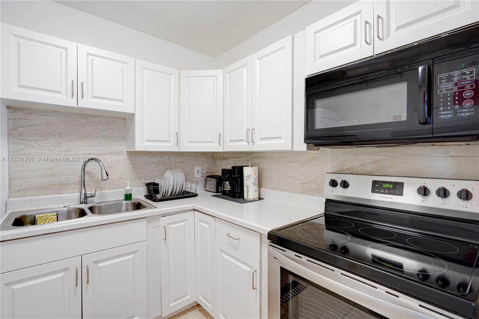 See details / 4341 sq. ft. $ 2022-09-26 0 Photo