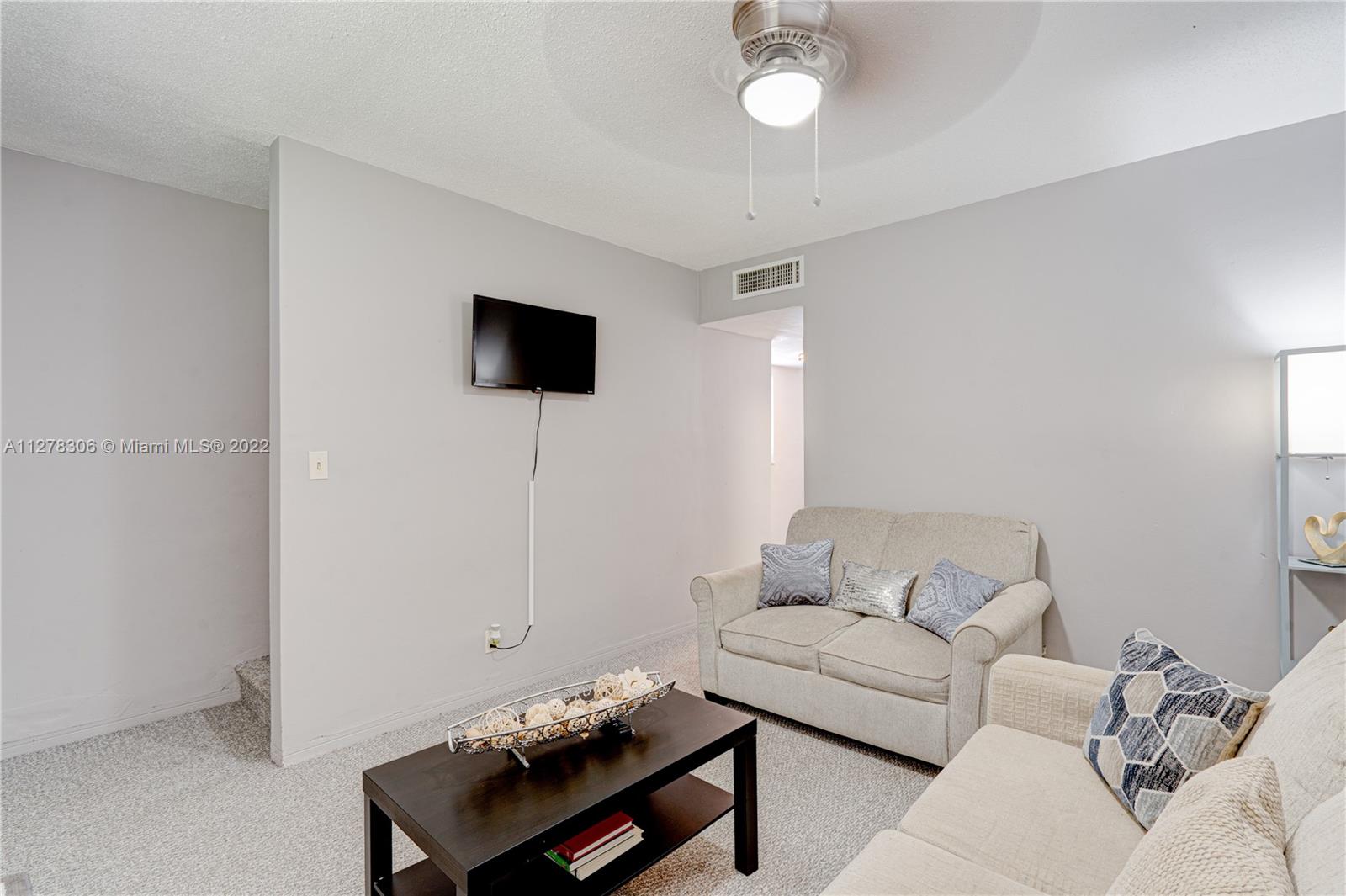 See details / 4341 sq. ft. $ 2022-09-26 0 Photo