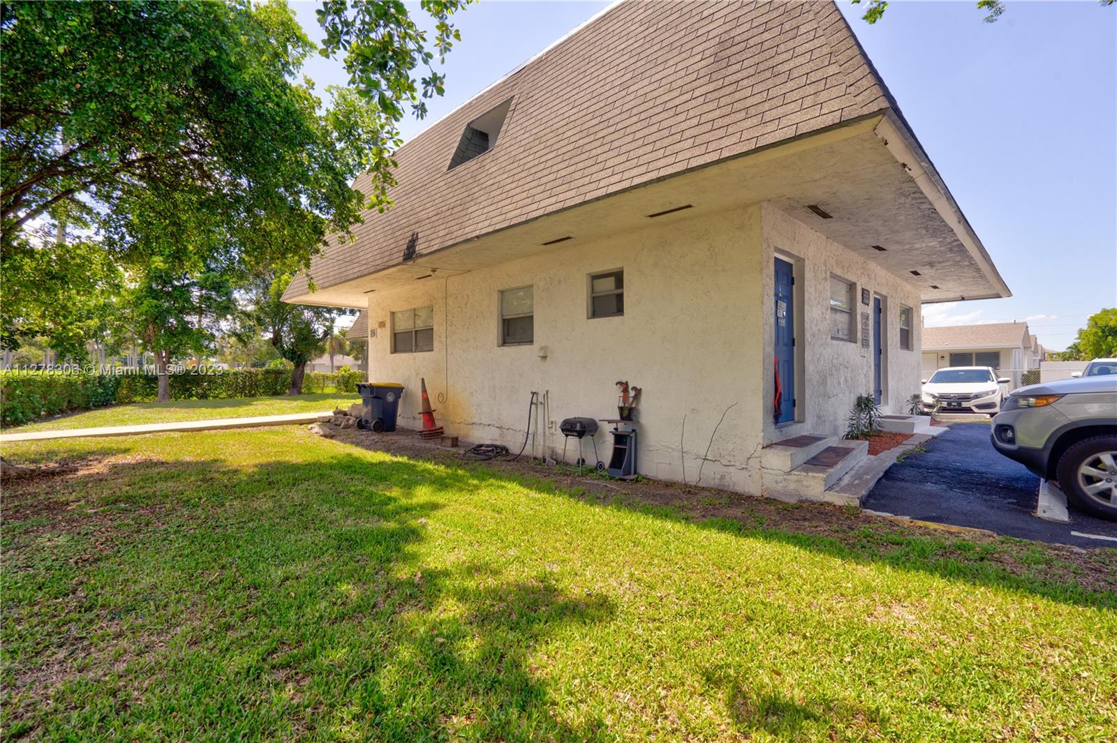 See details / 4341 sq. ft. $ 2022-09-26 0 Photo