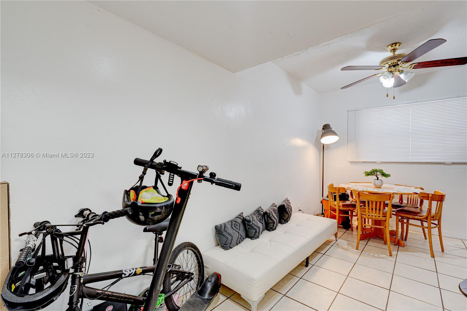 See details / 4341 sq. ft. $ 2022-09-26 0 Photo