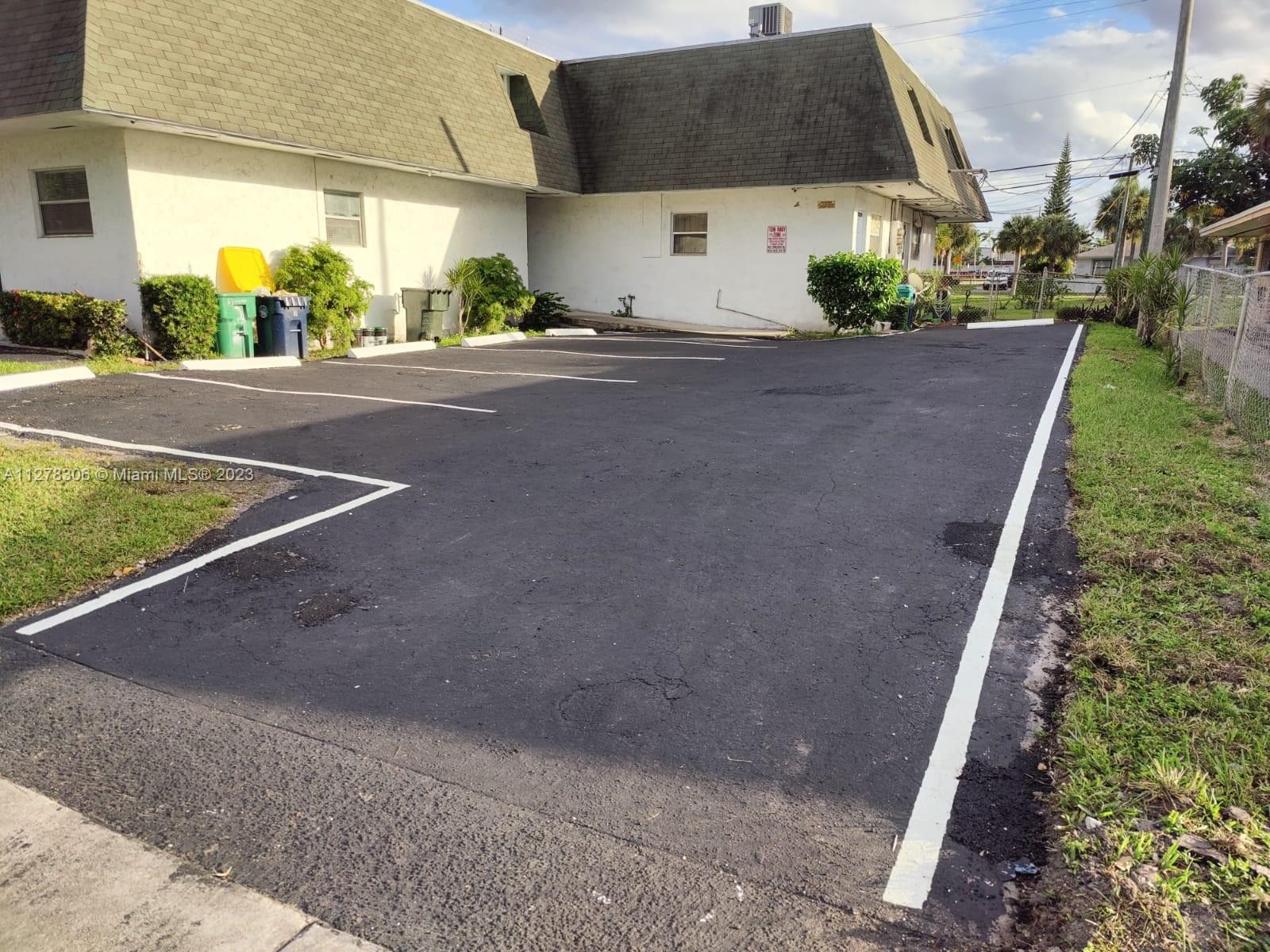 See details / 4341 sq. ft. $ 2022-09-26 0 Photo