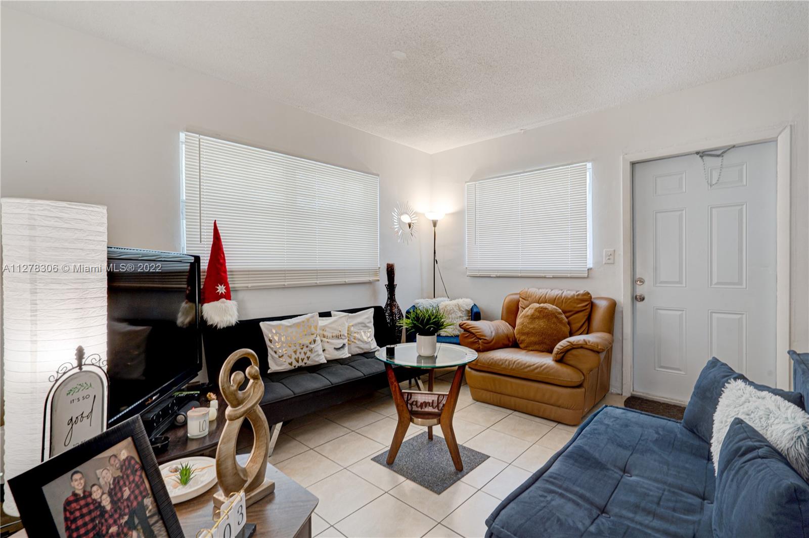 See details / 4341 sq. ft. $ 2022-09-26 0 Photo