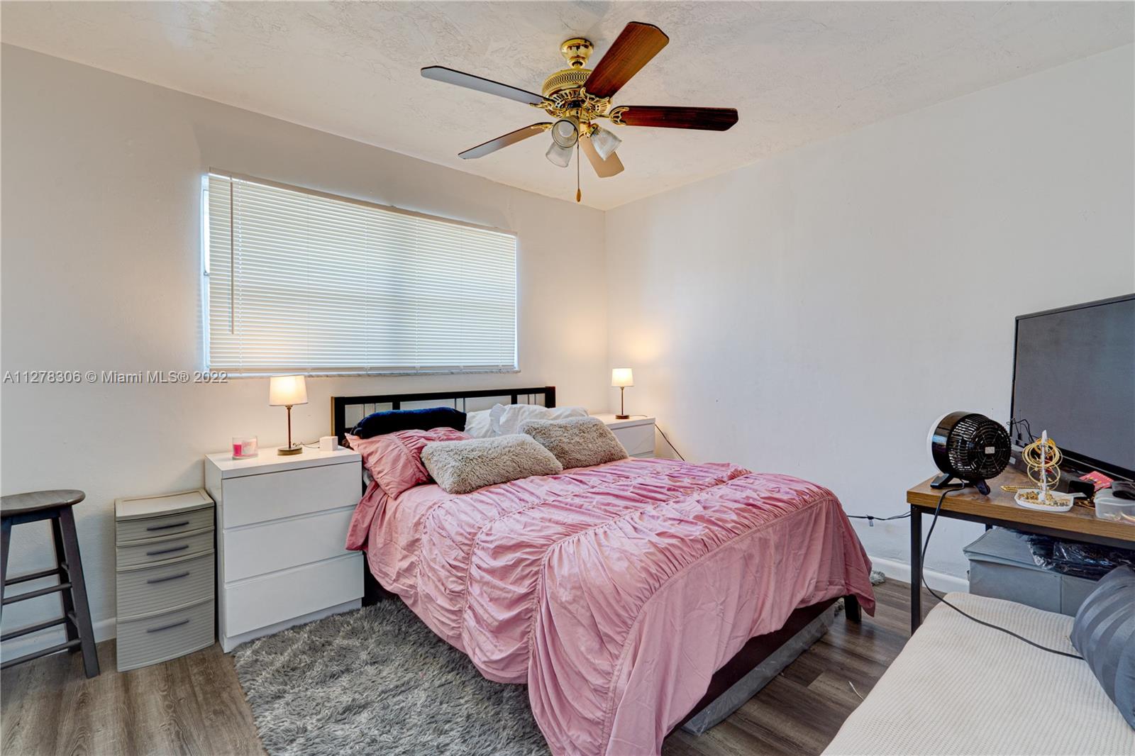See details / 4341 sq. ft. $ 2022-09-26 0 Photo