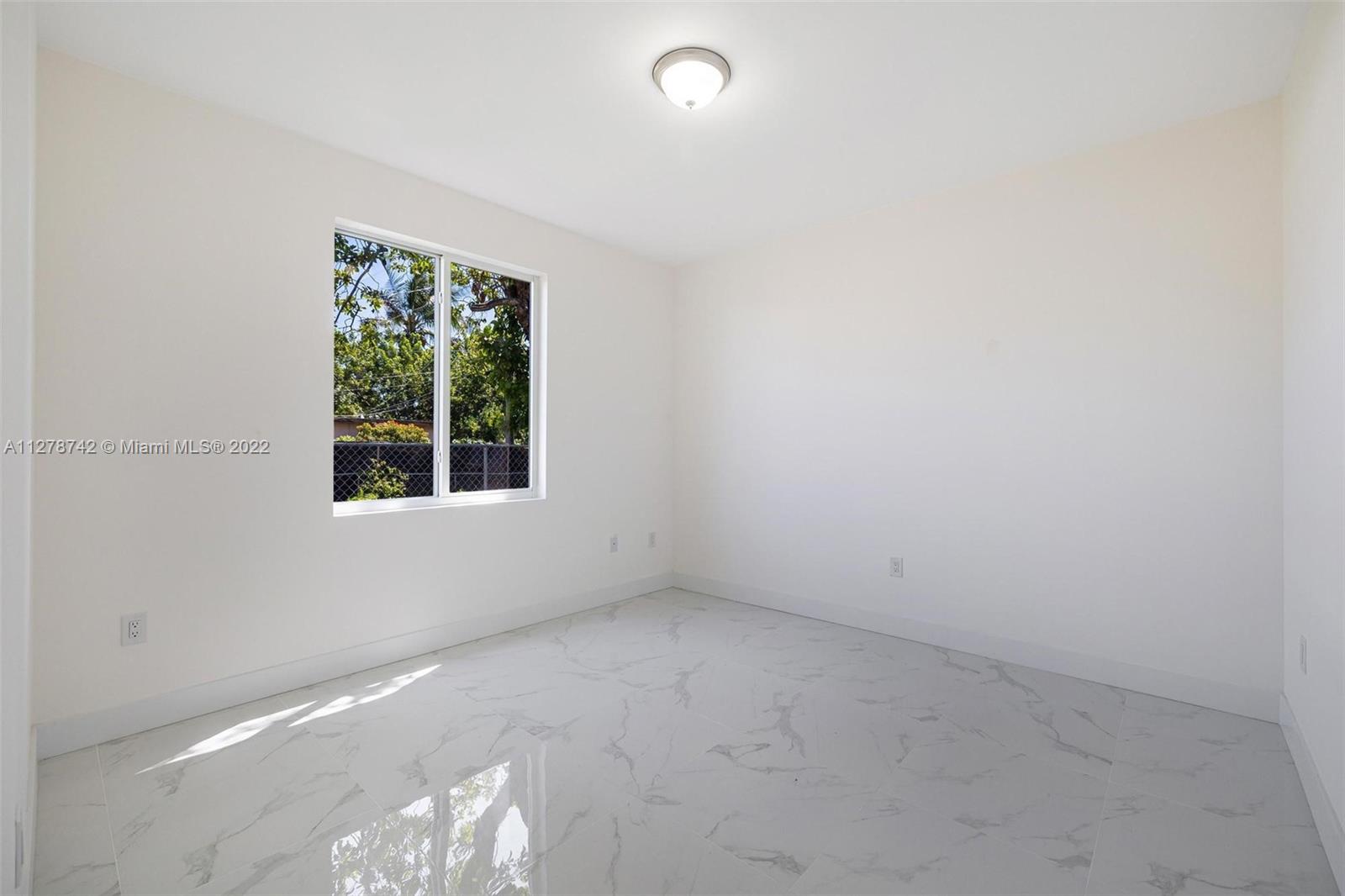 See details / 2421 sq. ft. $ 2022-11-14 0 Photo