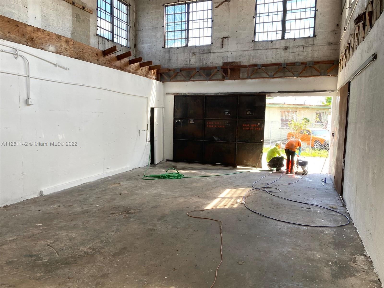 See details E / sq. ft. $ 2022-09-28 0 Photo