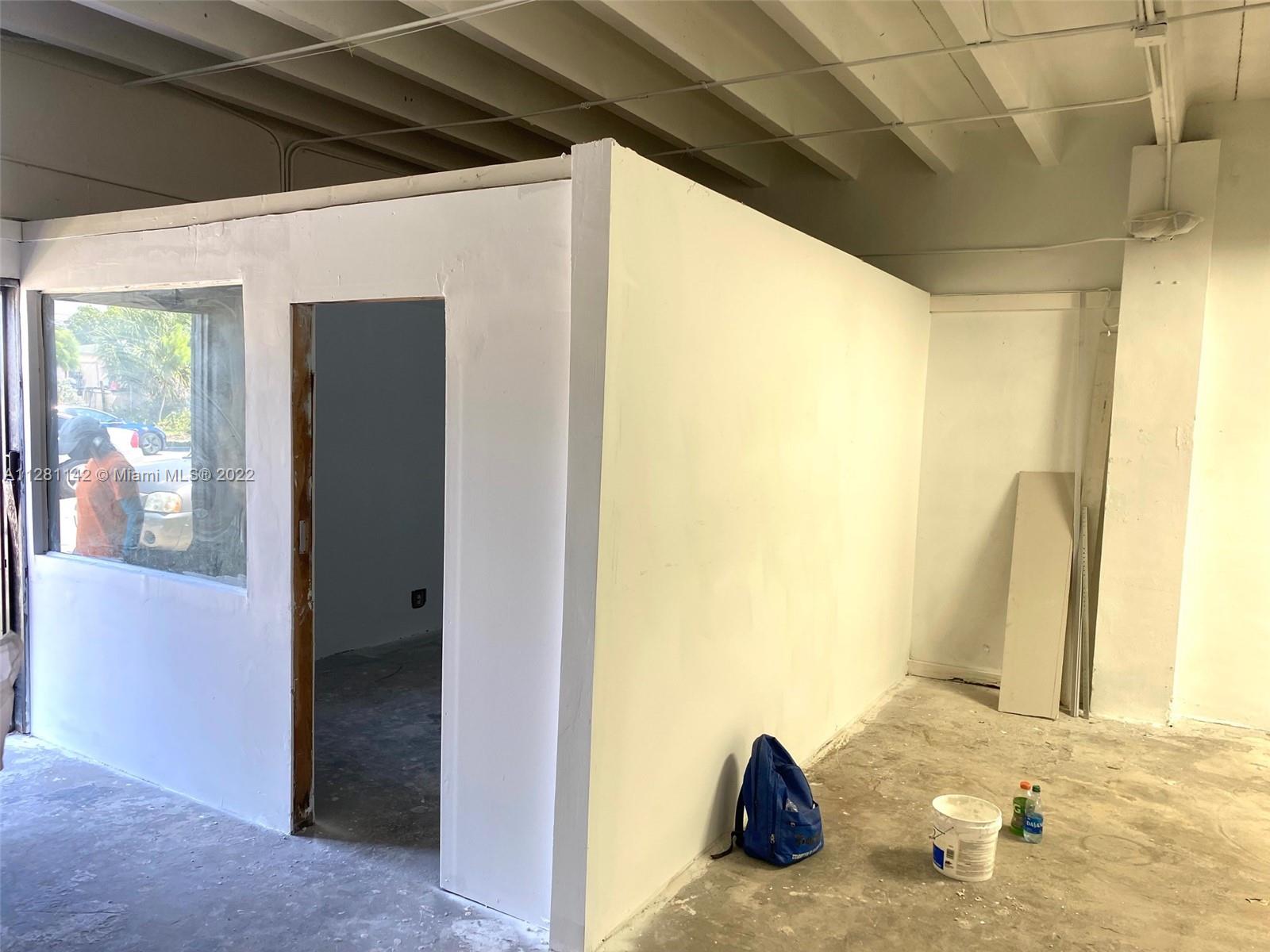 See details E / sq. ft. $ 2022-09-28 0 Photo