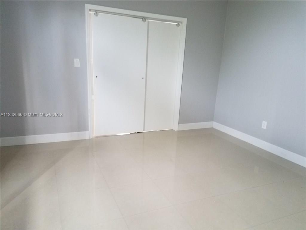 See details / 1696 sq. ft. $ 2022-09-30 0 Photo
