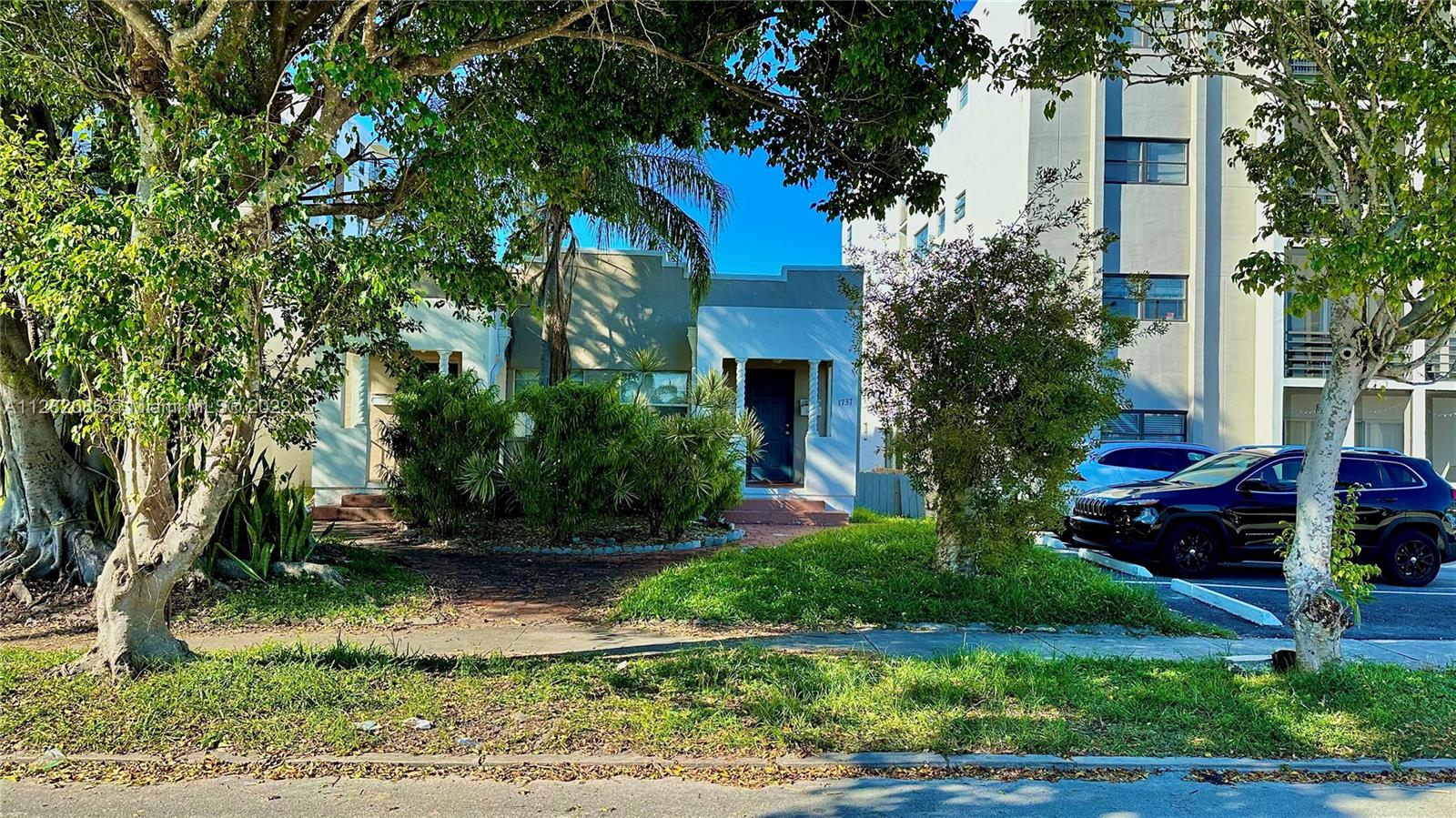 See details / 1696 sq. ft. $ 2022-09-30 0 Photo