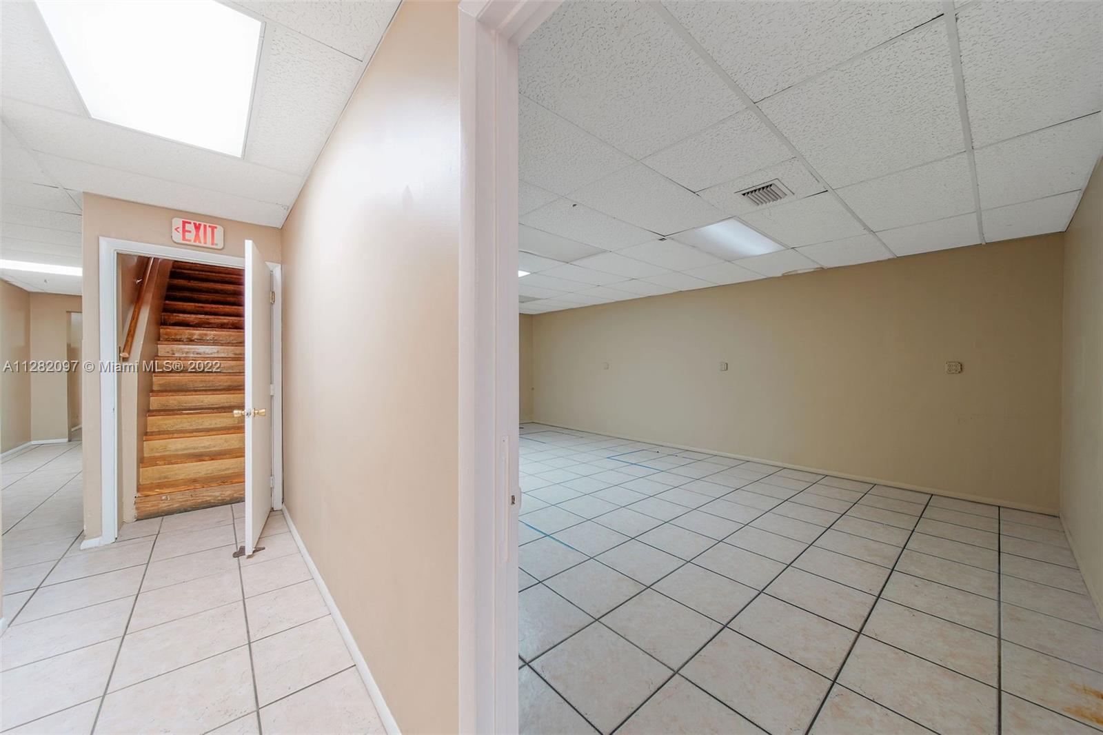 See details / sq. ft. $ 2022-09-30 0 Photo