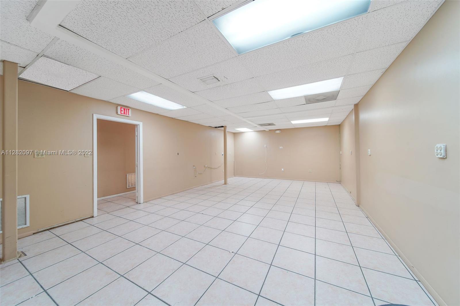 See details / sq. ft. $ 2022-09-30 0 Photo