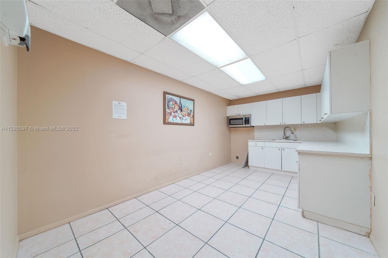 See details / sq. ft. $ 2022-09-30 0 Photo