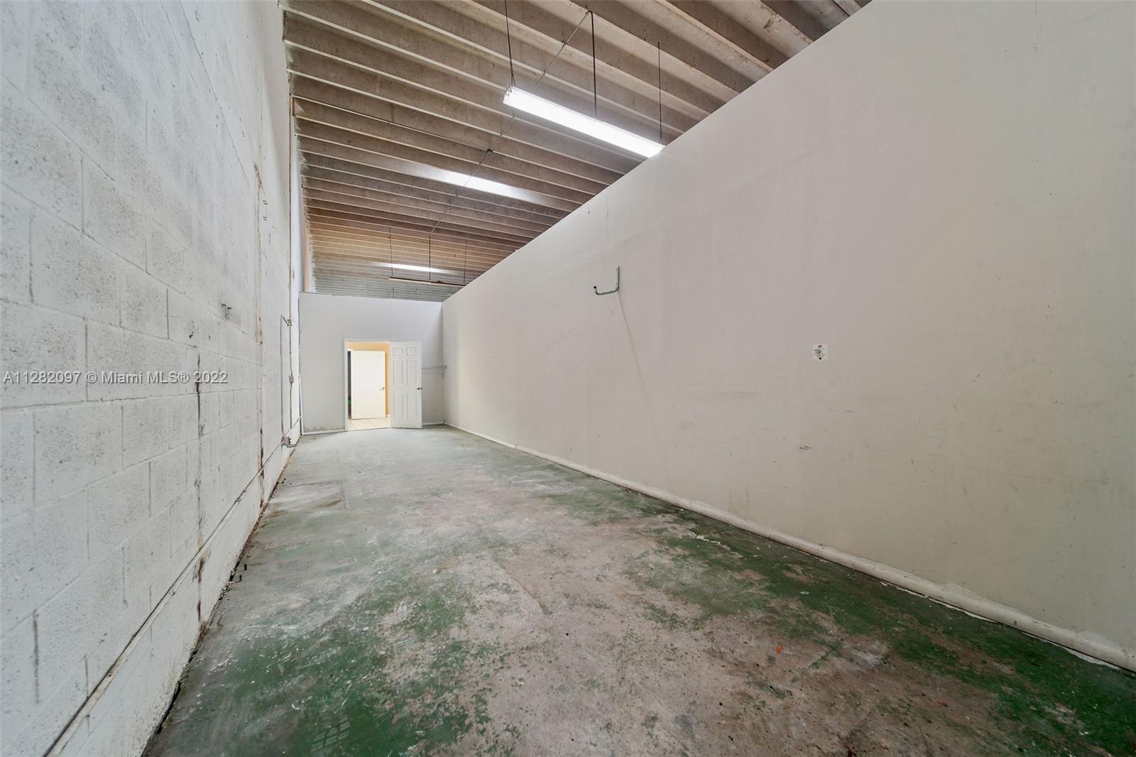 See details / sq. ft. $ 2022-09-30 0 Photo
