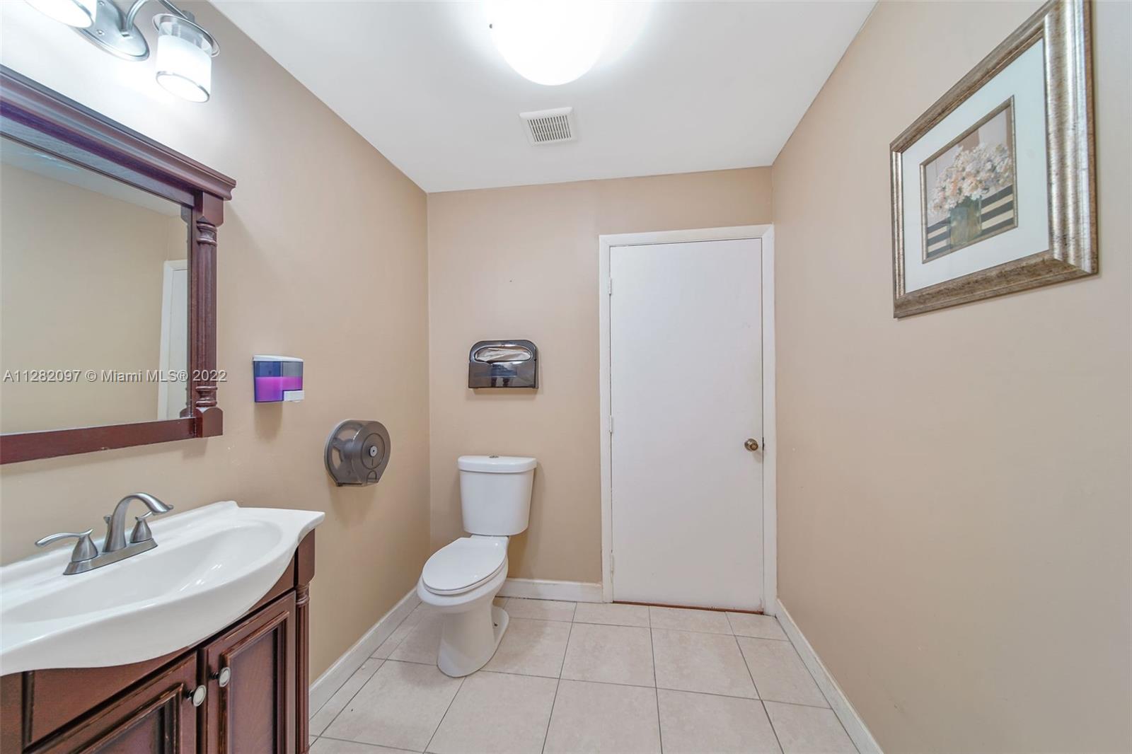 See details / sq. ft. $ 2022-09-30 0 Photo