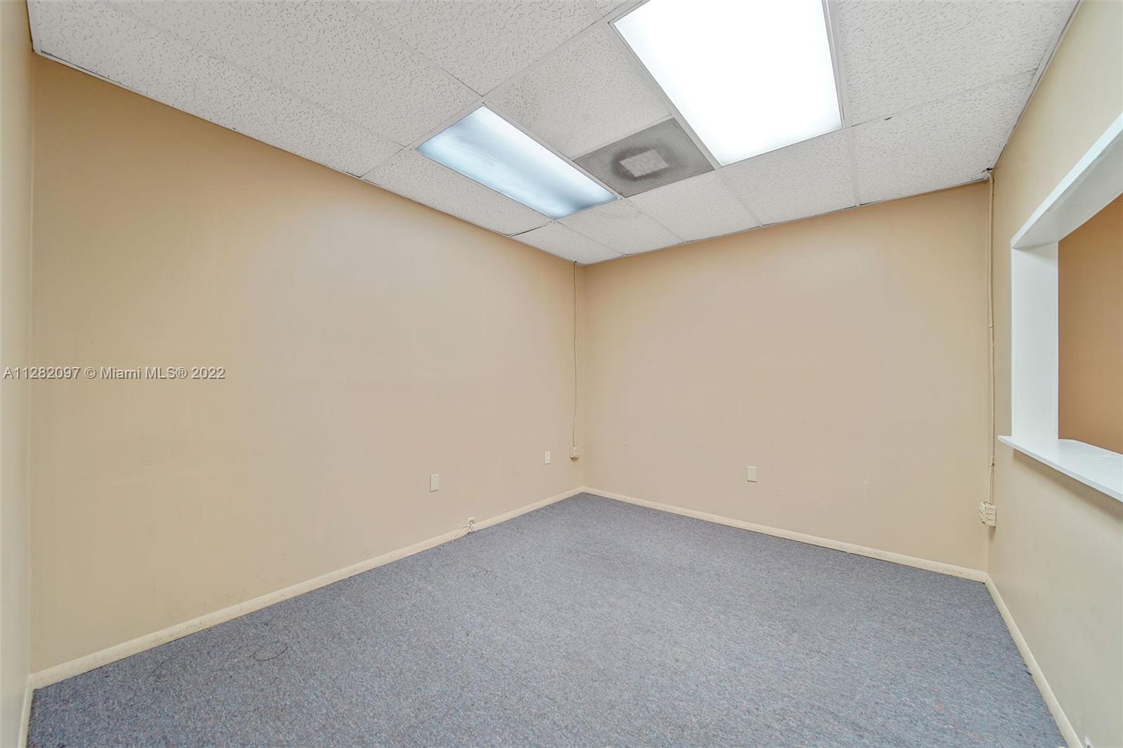 See details / sq. ft. $ 2022-09-30 0 Photo