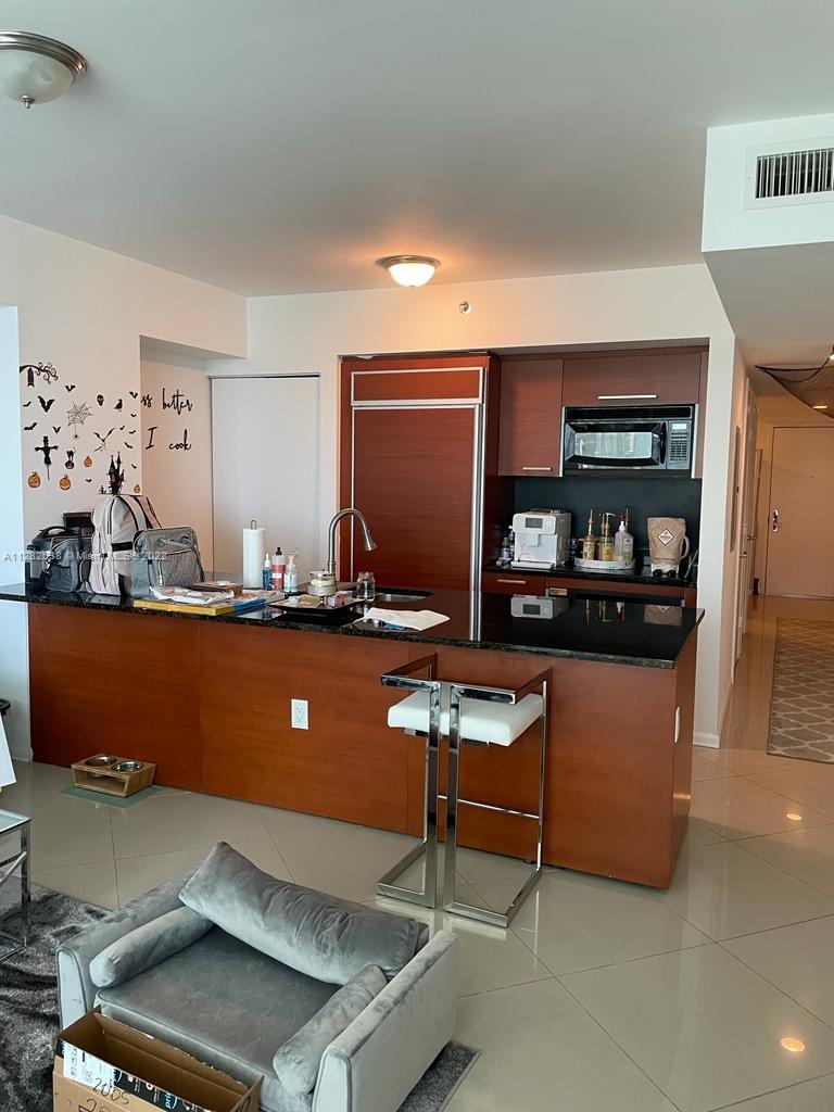 Ver detalles 2005 1 / 1 811 sq. ft. $ 2022-10-01 0 foto