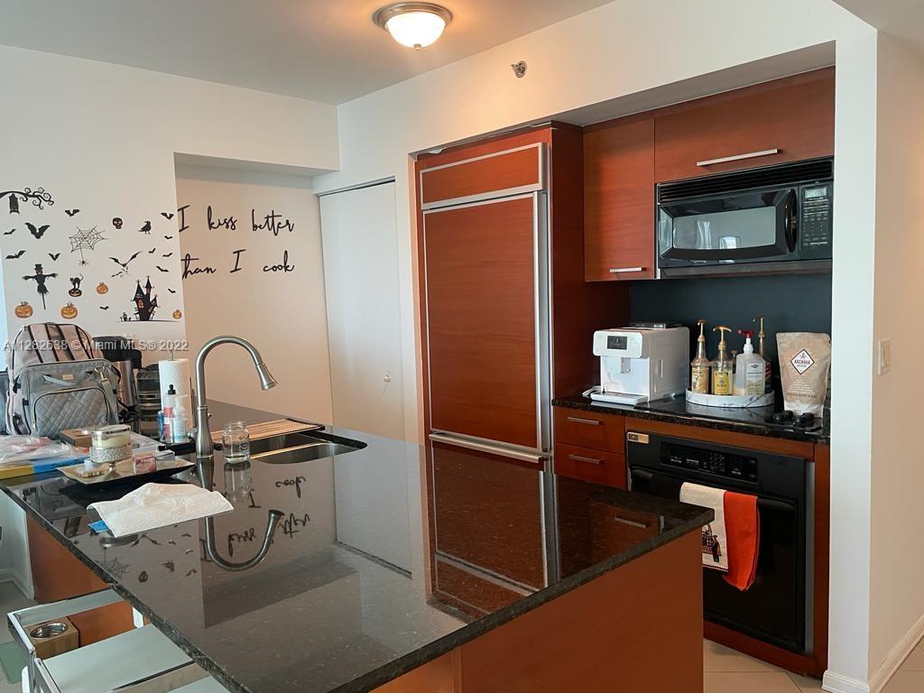 Ver detalles 2005 1 / 1 811 sq. ft. $ 2022-10-01 0 foto