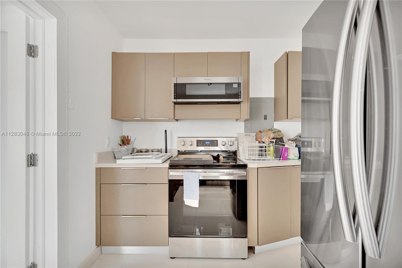 See details / 3757 sq. ft. $ 2022-10-03 0 Photo