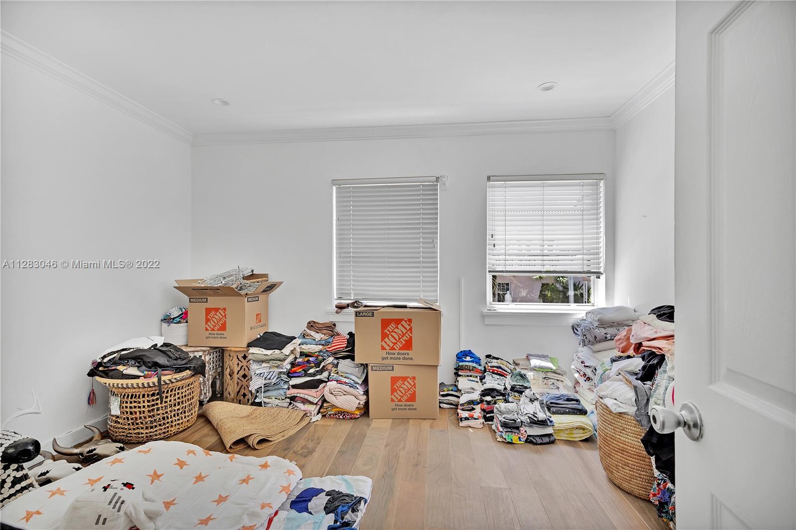 See details / 3757 sq. ft. $ 2022-10-03 0 Photo