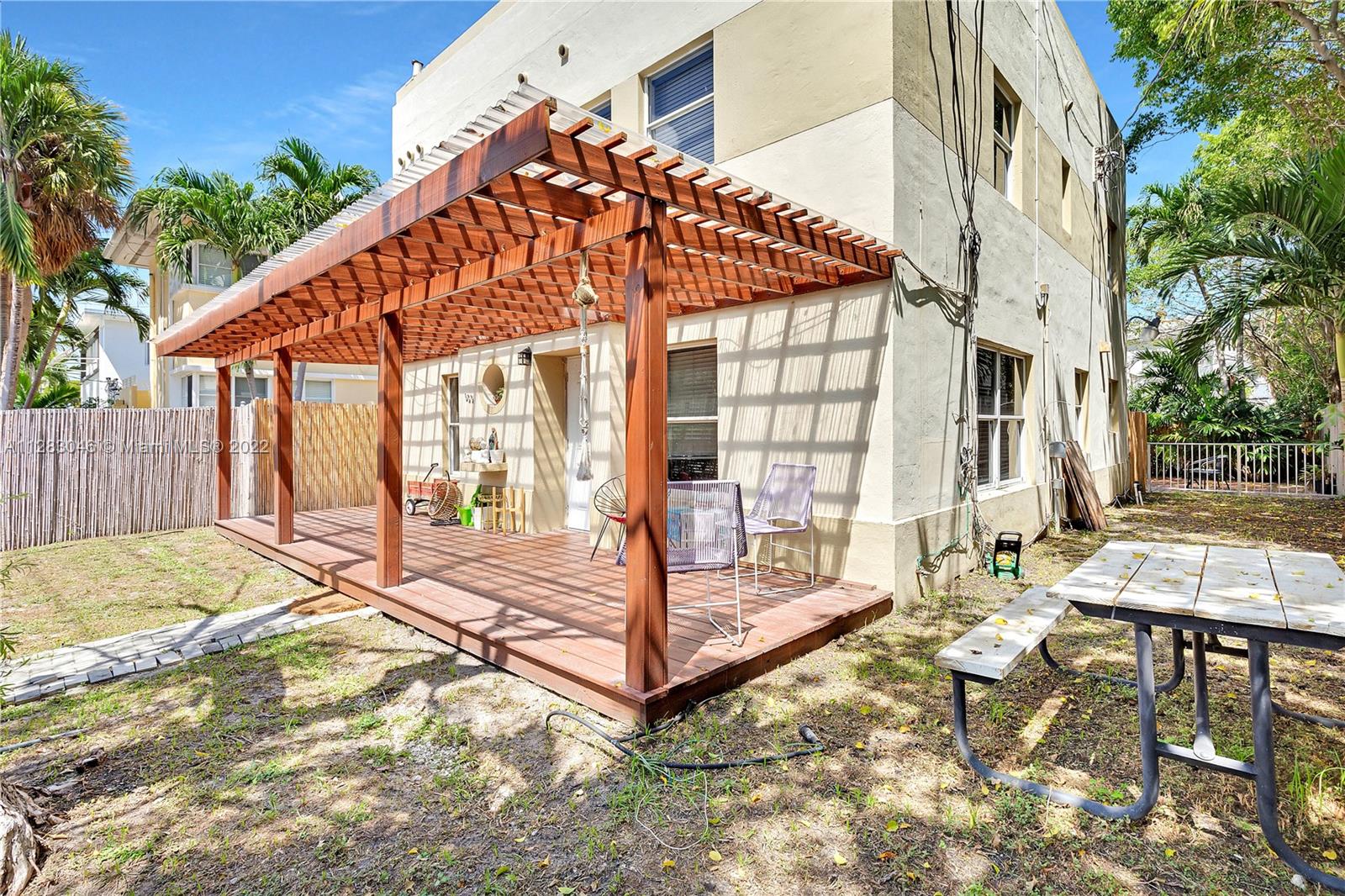 See details / 3757 sq. ft. $ 2022-10-03 0 Photo