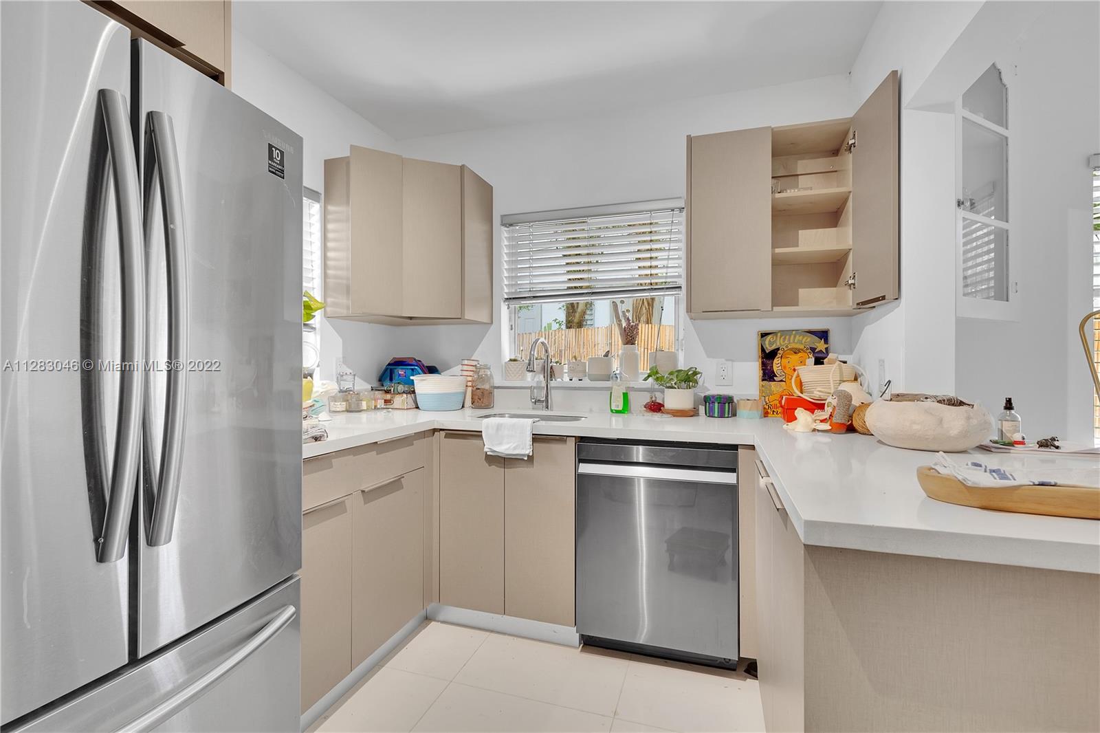 See details / 3757 sq. ft. $ 2022-10-03 0 Photo