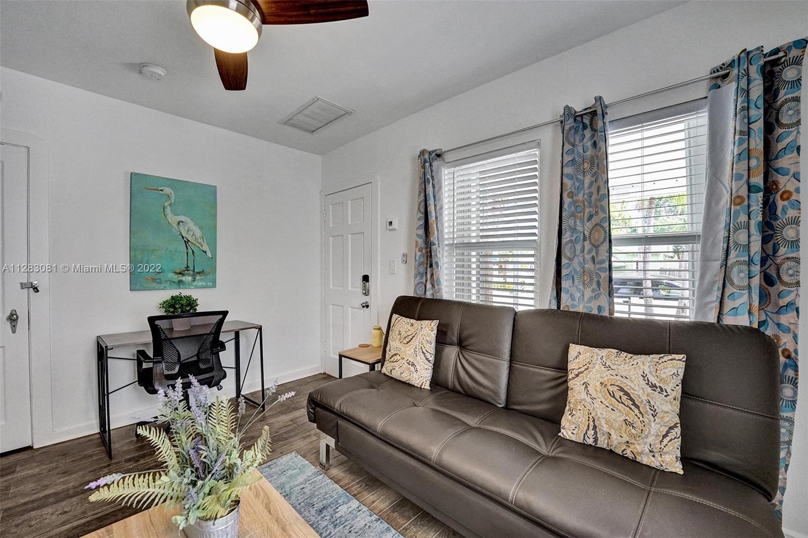 See details / 1121 sq. ft. $ 2023-01-04 0 Photo