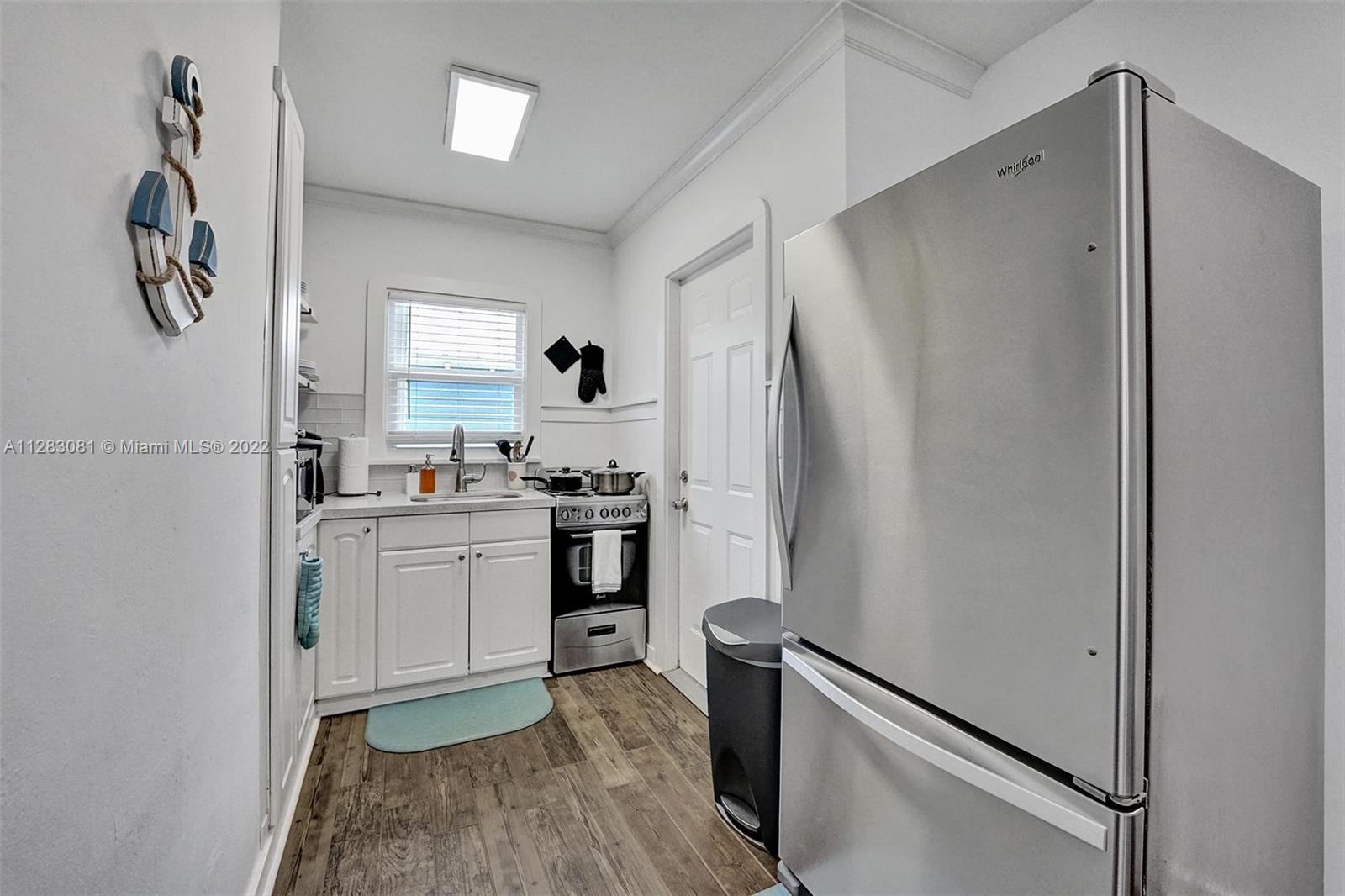 See details / 1121 sq. ft. $ 2023-01-04 0 Photo