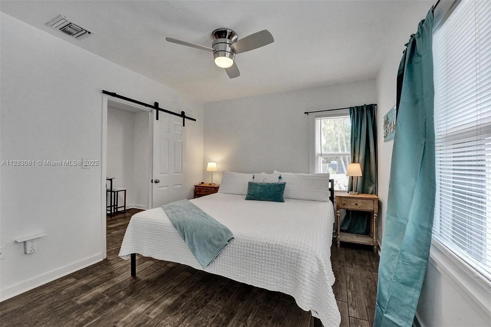 See details / 1121 sq. ft. $ 2023-01-04 0 Photo