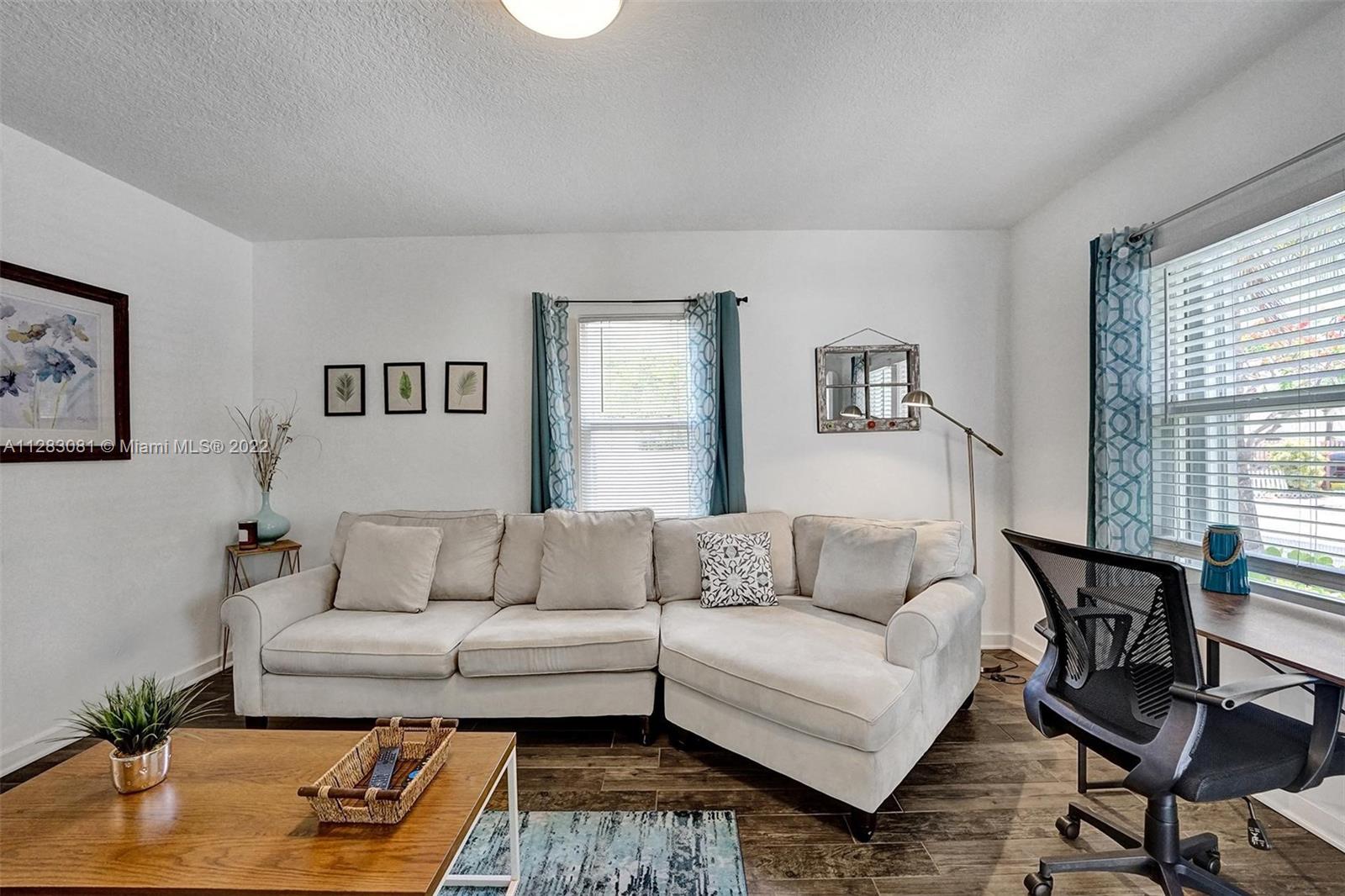 See details / 1121 sq. ft. $ 2023-01-04 0 Photo