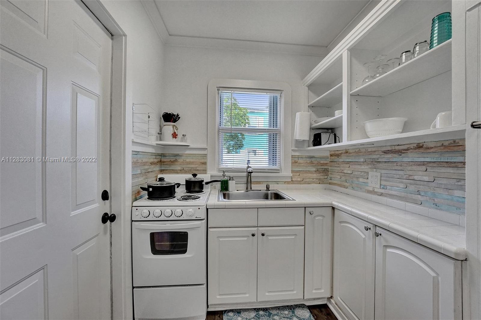 See details / 1121 sq. ft. $ 2023-01-04 0 Photo
