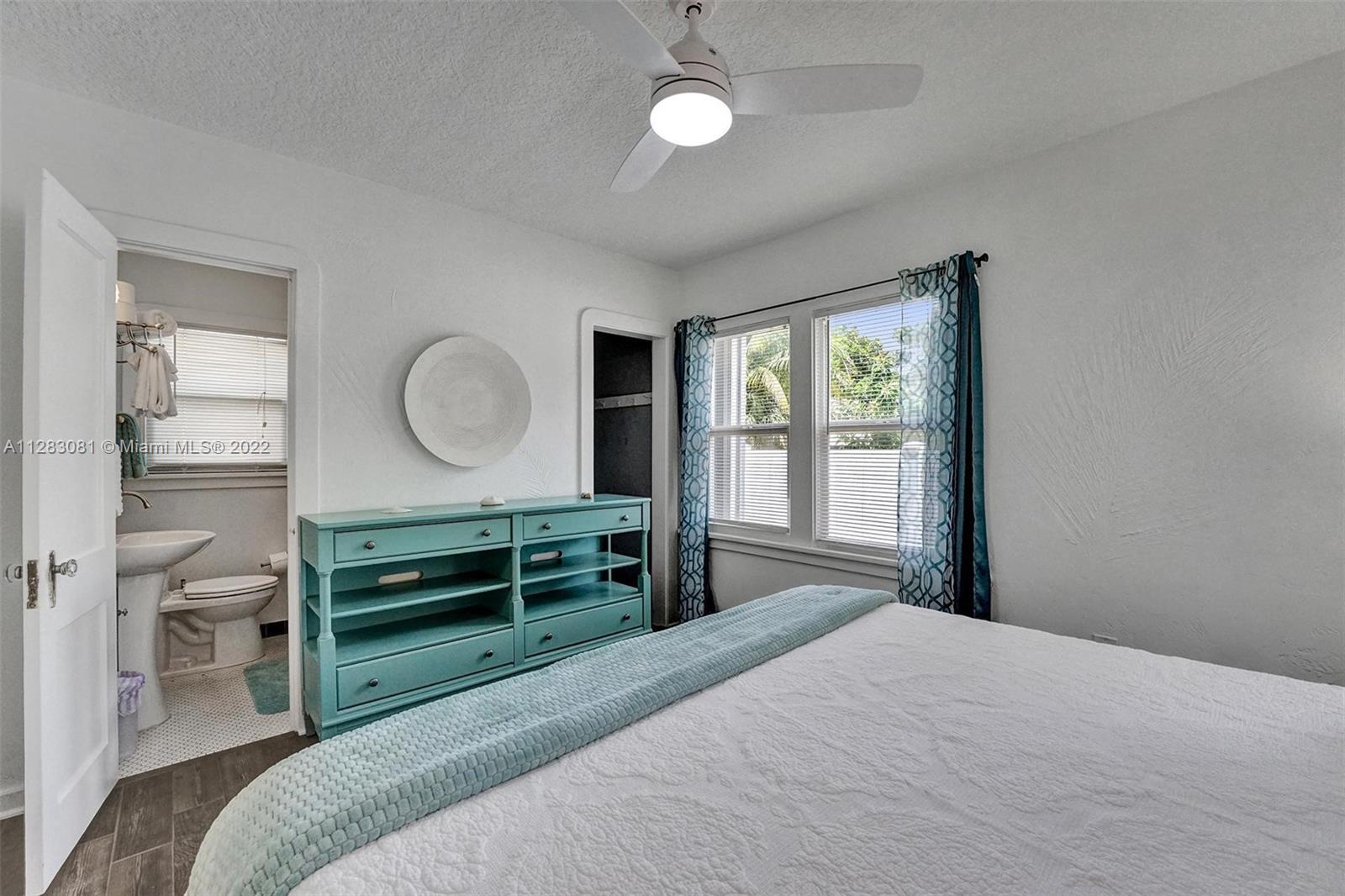 See details / 1121 sq. ft. $ 2023-01-04 0 Photo